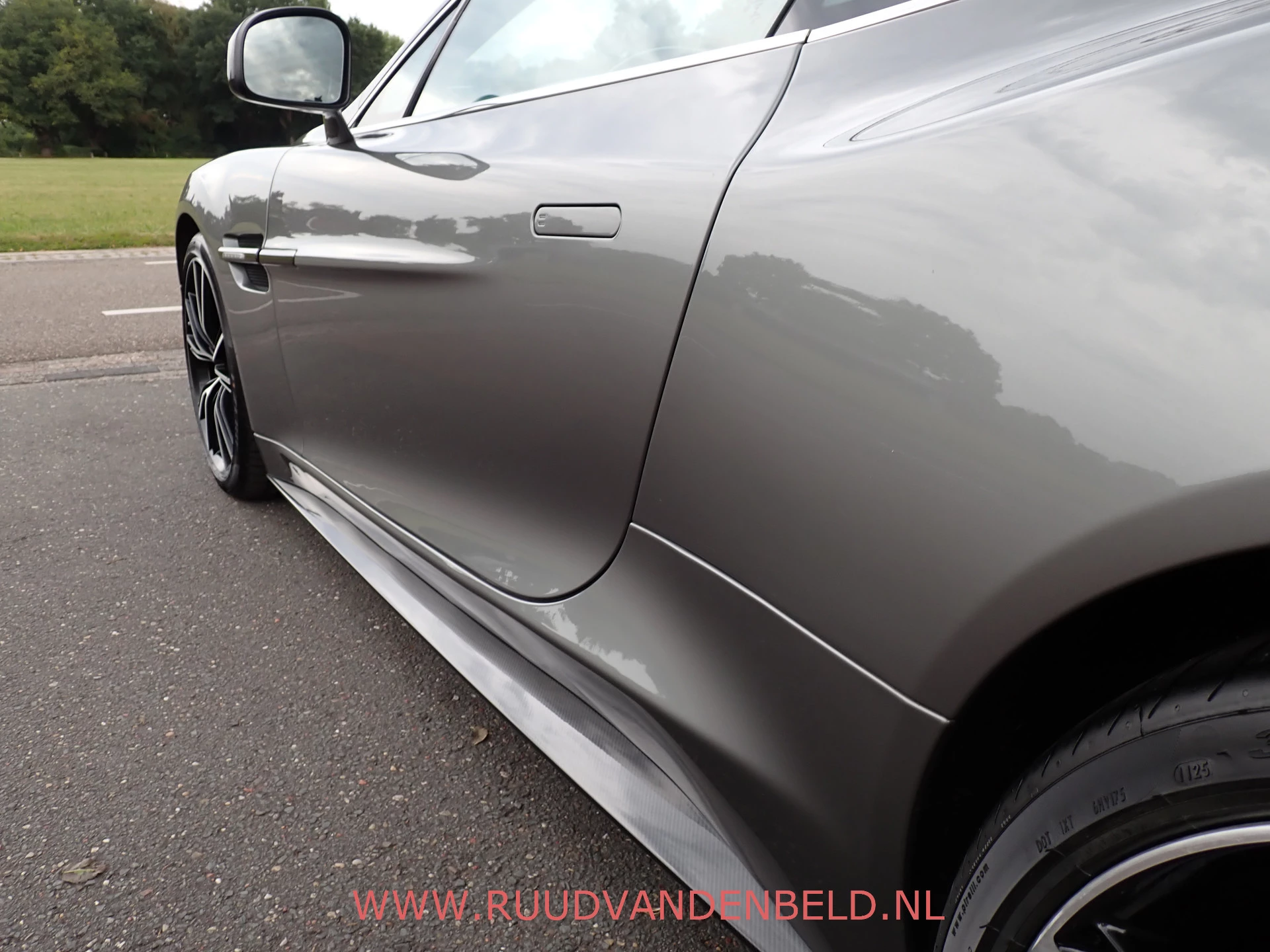 Hoofdafbeelding Aston Martin V12 Vanquish