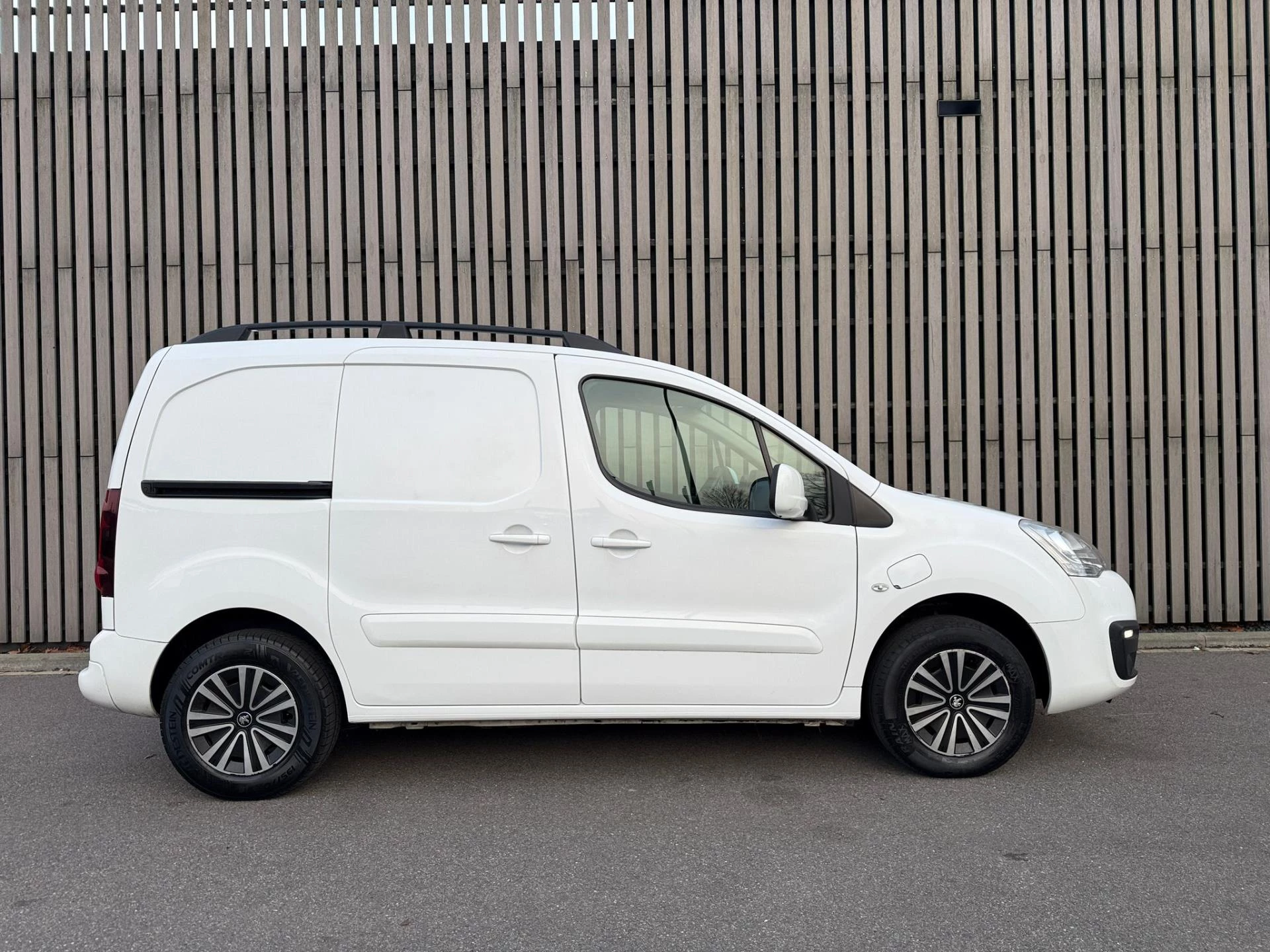 Hoofdafbeelding Peugeot e-Partner