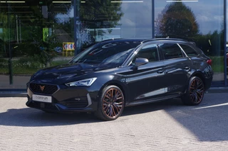 CUPRA Leon Sportstourer 1.4 e-Hybrid 245 PK VZ Copper Edition PHEV, Trekhaak, Adap. Cruise Control, Camera