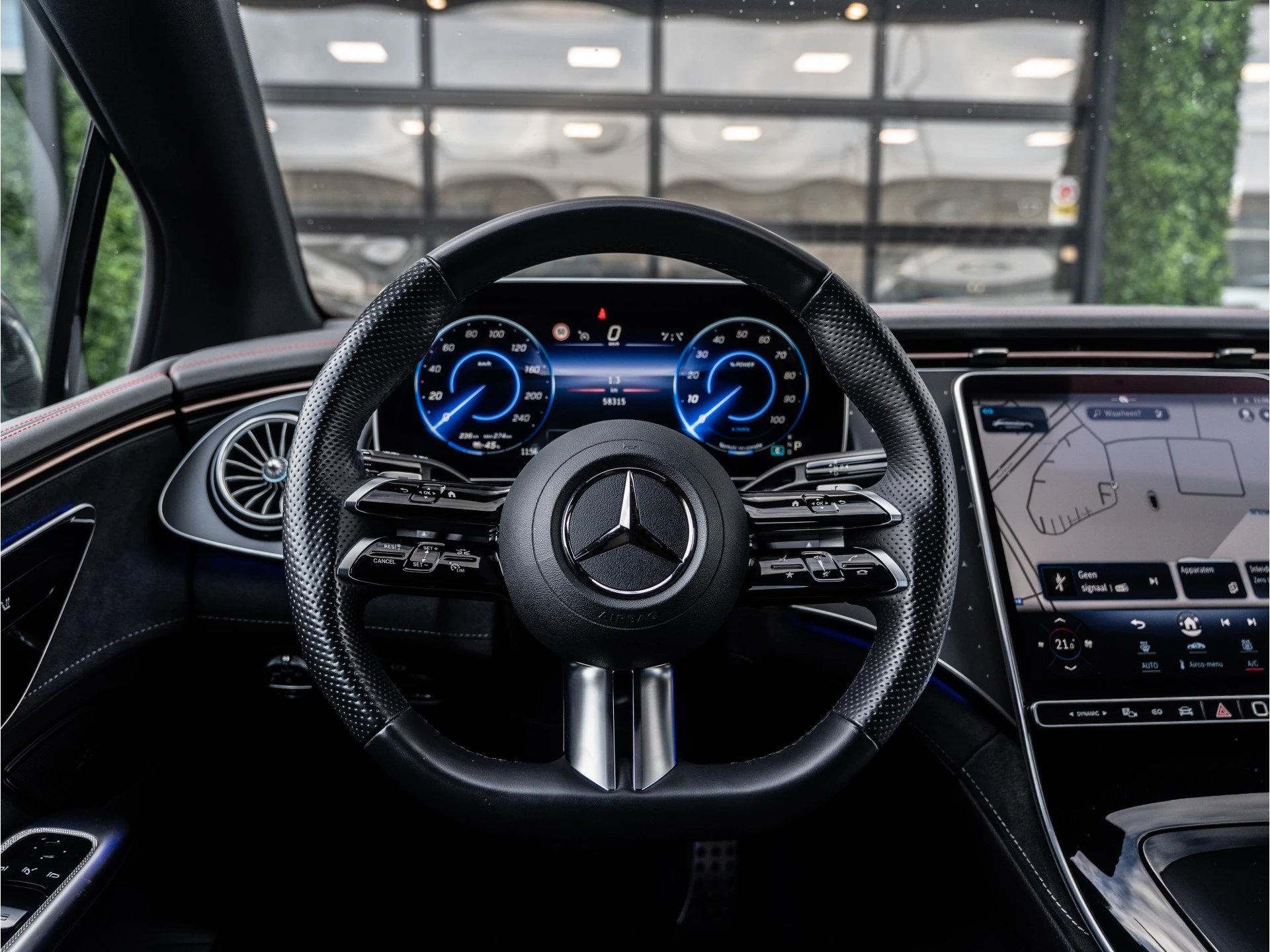 Hoofdafbeelding Mercedes-Benz EQE