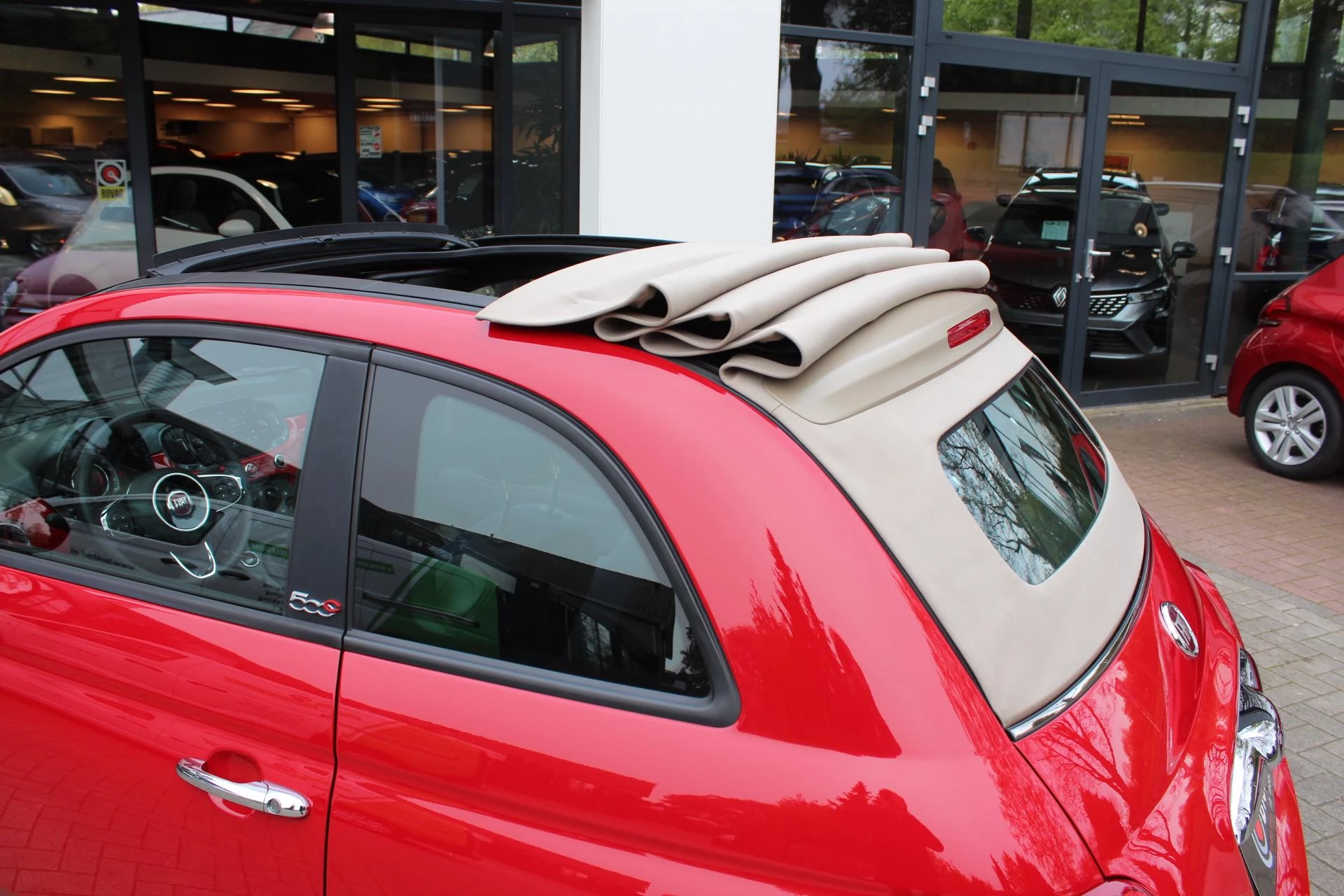 Hoofdafbeelding Fiat 500C