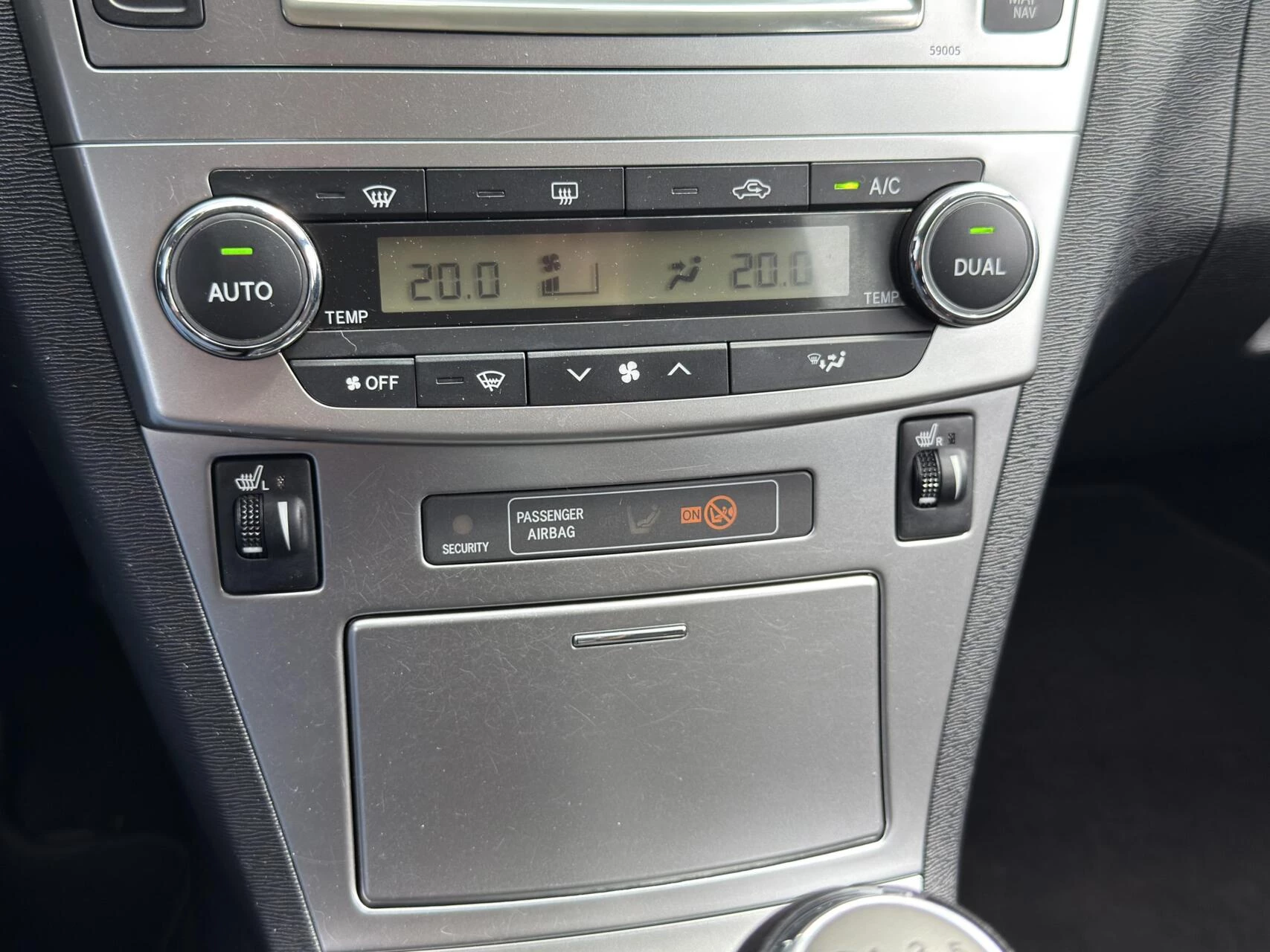 Hoofdafbeelding Toyota Avensis