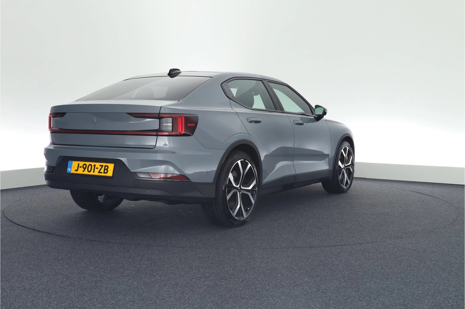 Hoofdafbeelding Polestar 2