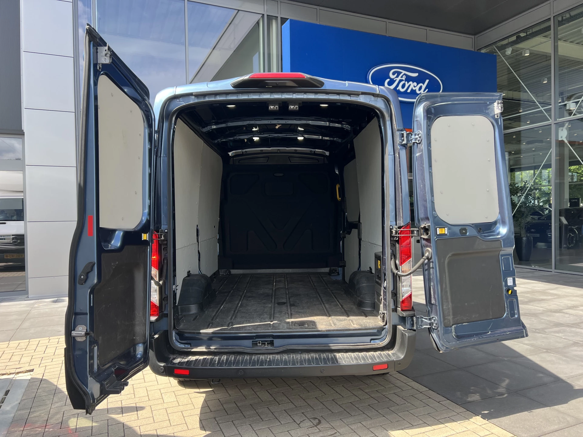 Hoofdafbeelding Ford E-Transit