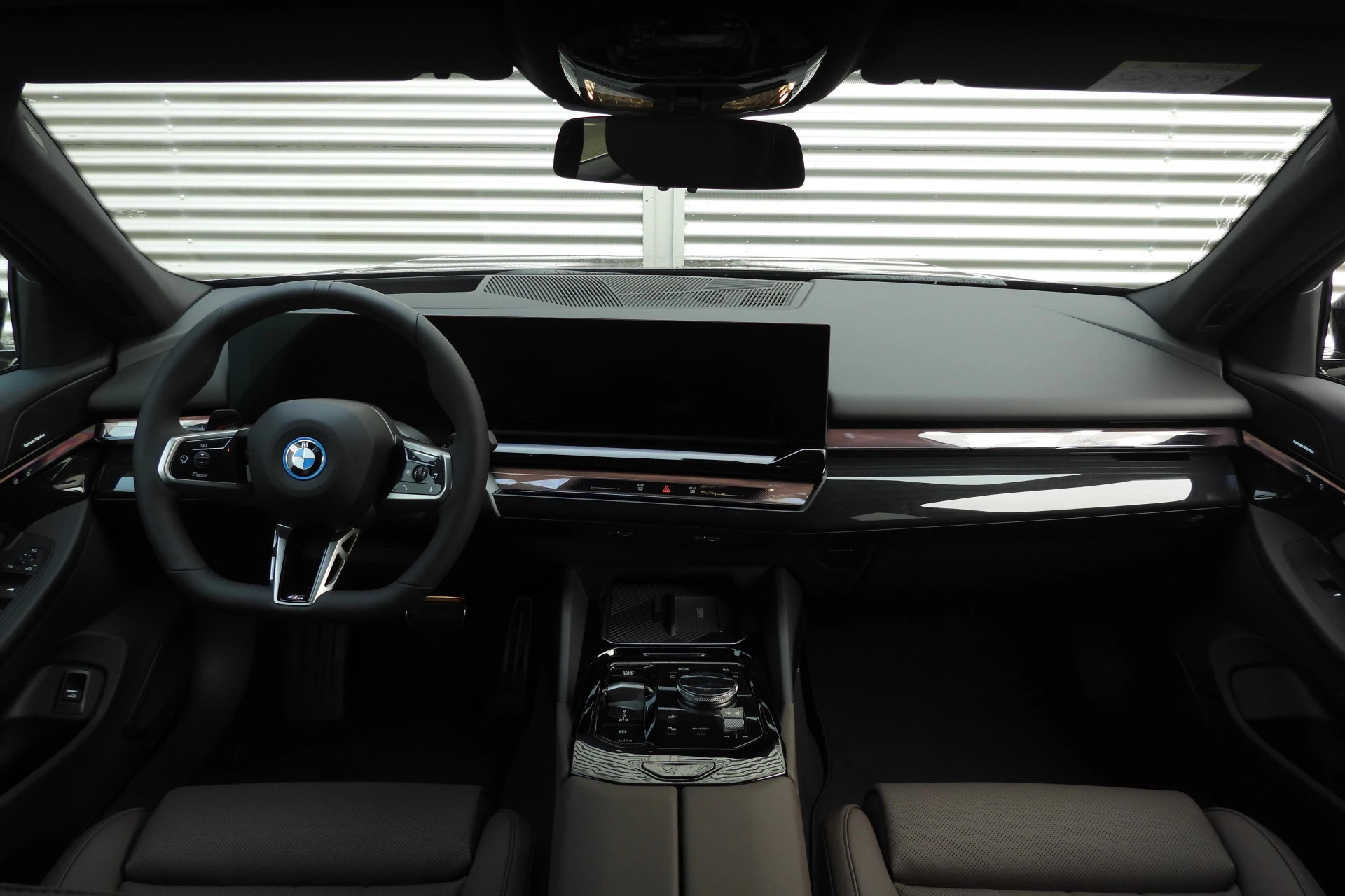 Hoofdafbeelding BMW i5