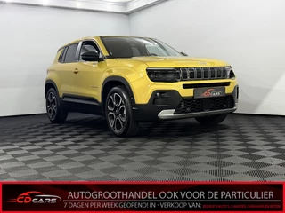 Hoofdafbeelding Jeep Avenger Jeep Avenger 1.2 Summit Camera, Apple carplay, Half leder, Keyless start, Cruise control, Lichtmetalen velgen, Virtual desk, 1 jaar garantie
