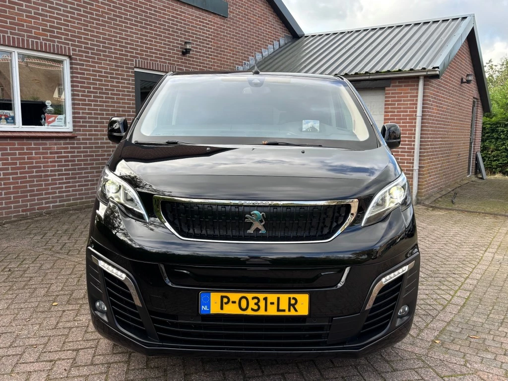 Hoofdafbeelding Peugeot e-Traveller