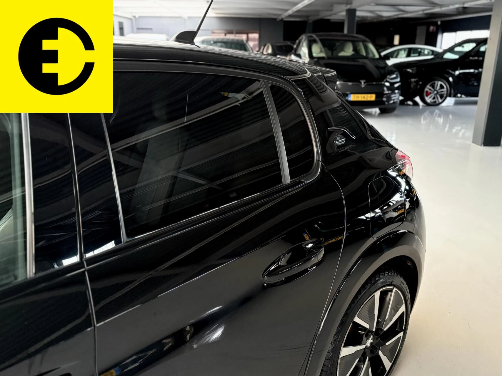 Hoofdafbeelding Peugeot e-208