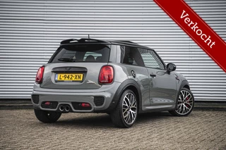 MINI 2.0 John Cooper Works | Chili | Black Pack | Panodak | H&K | Camera | 18 inch |