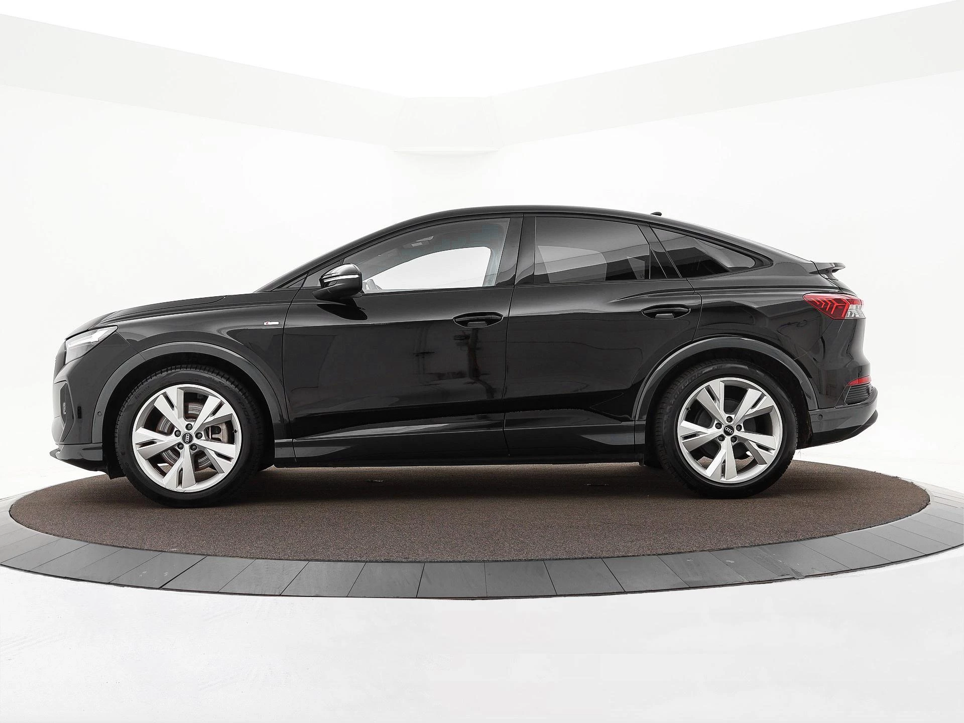 Hoofdafbeelding Audi Q4 Sportback e-tron