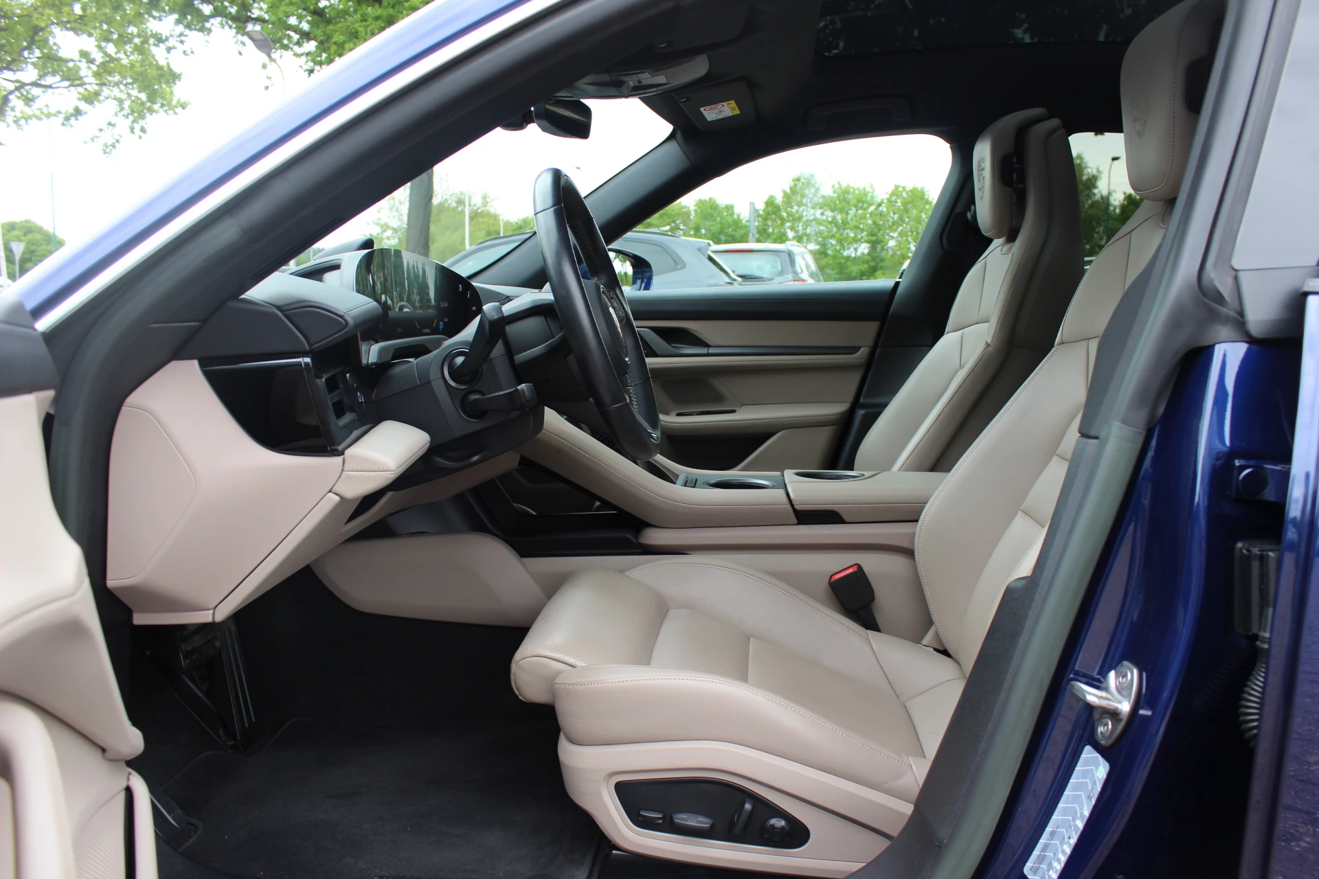 Hoofdafbeelding Porsche Taycan