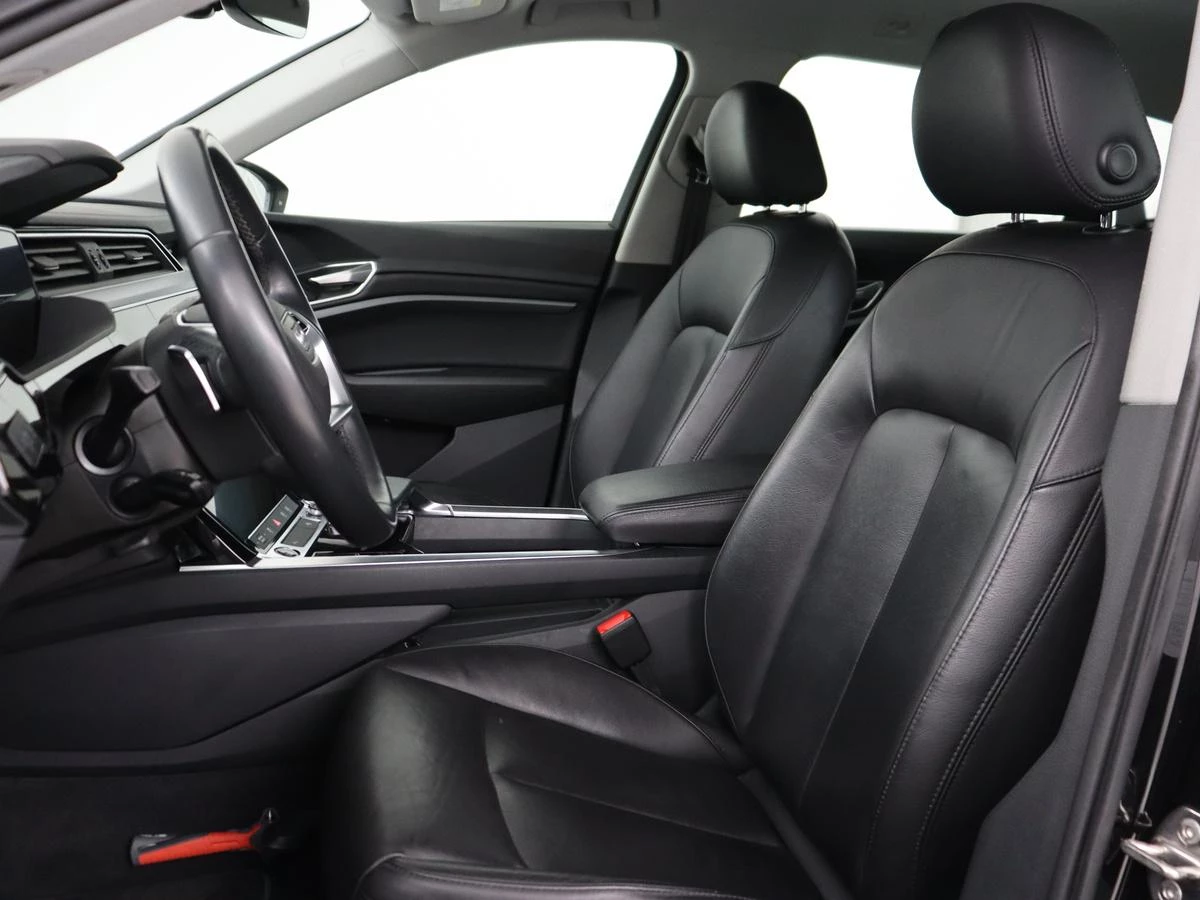 Hoofdafbeelding Audi e-tron