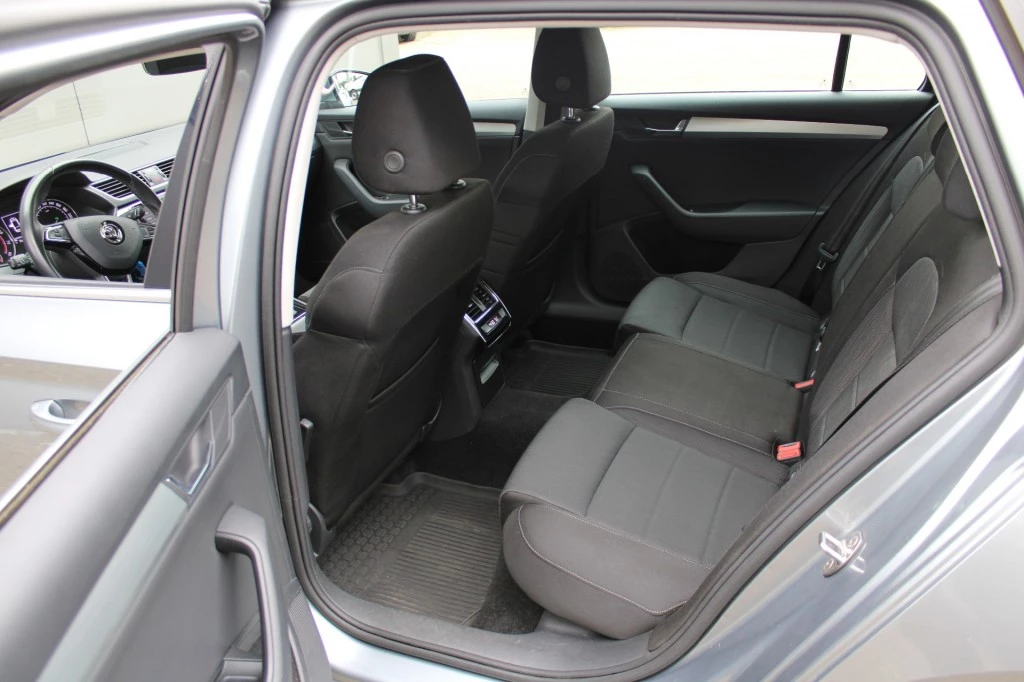 Hoofdafbeelding Škoda Superb