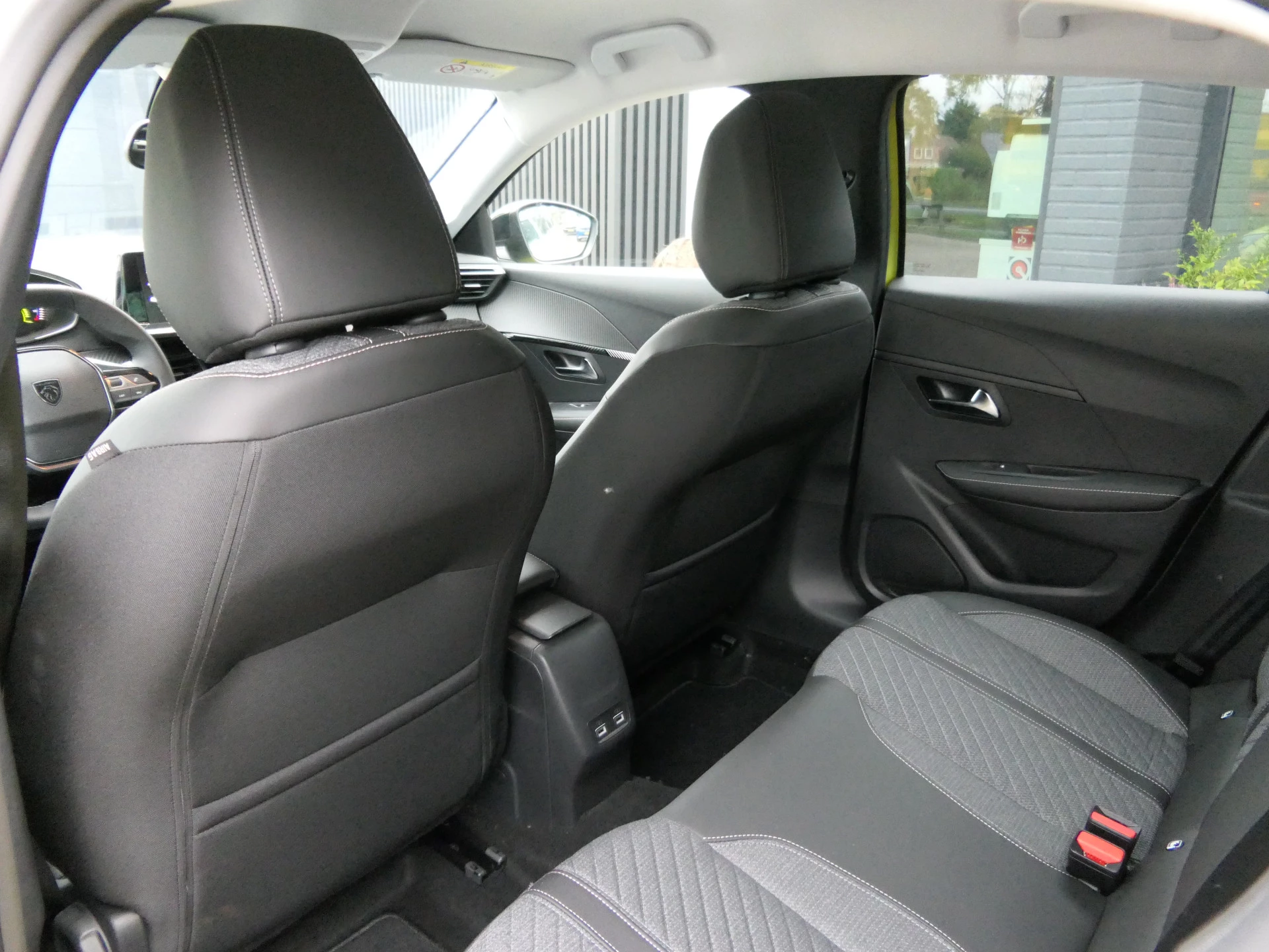 Hoofdafbeelding Peugeot e-208