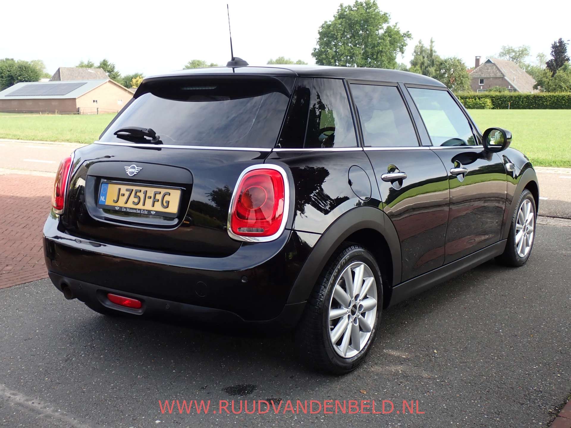 Hoofdafbeelding MINI One