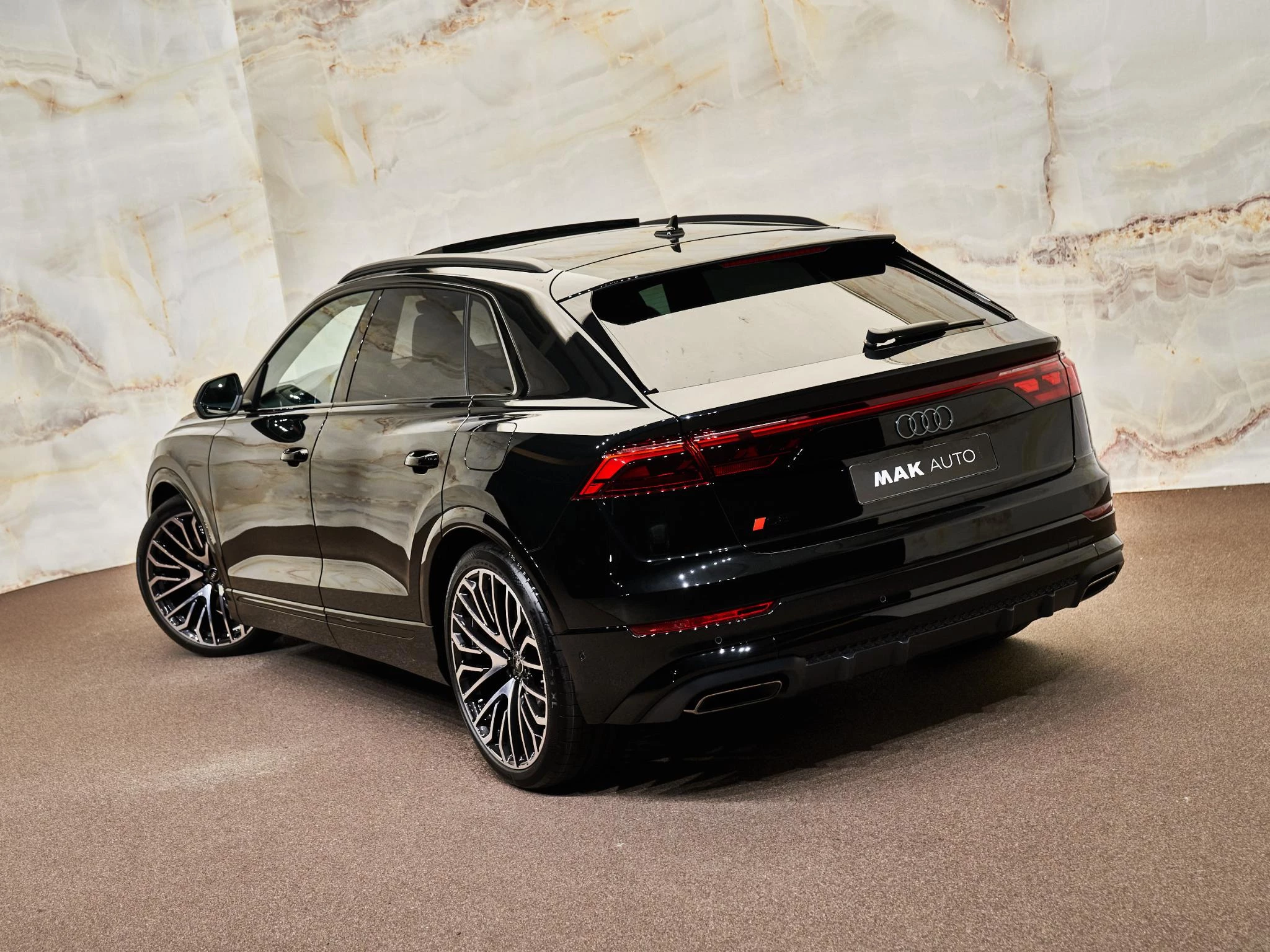 Hoofdafbeelding Audi Q8