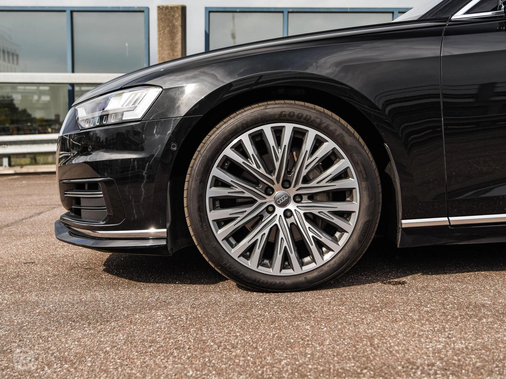 Hoofdafbeelding Audi A8