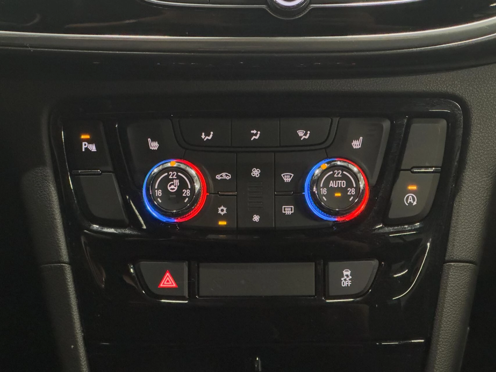 Hoofdafbeelding Opel Mokka X