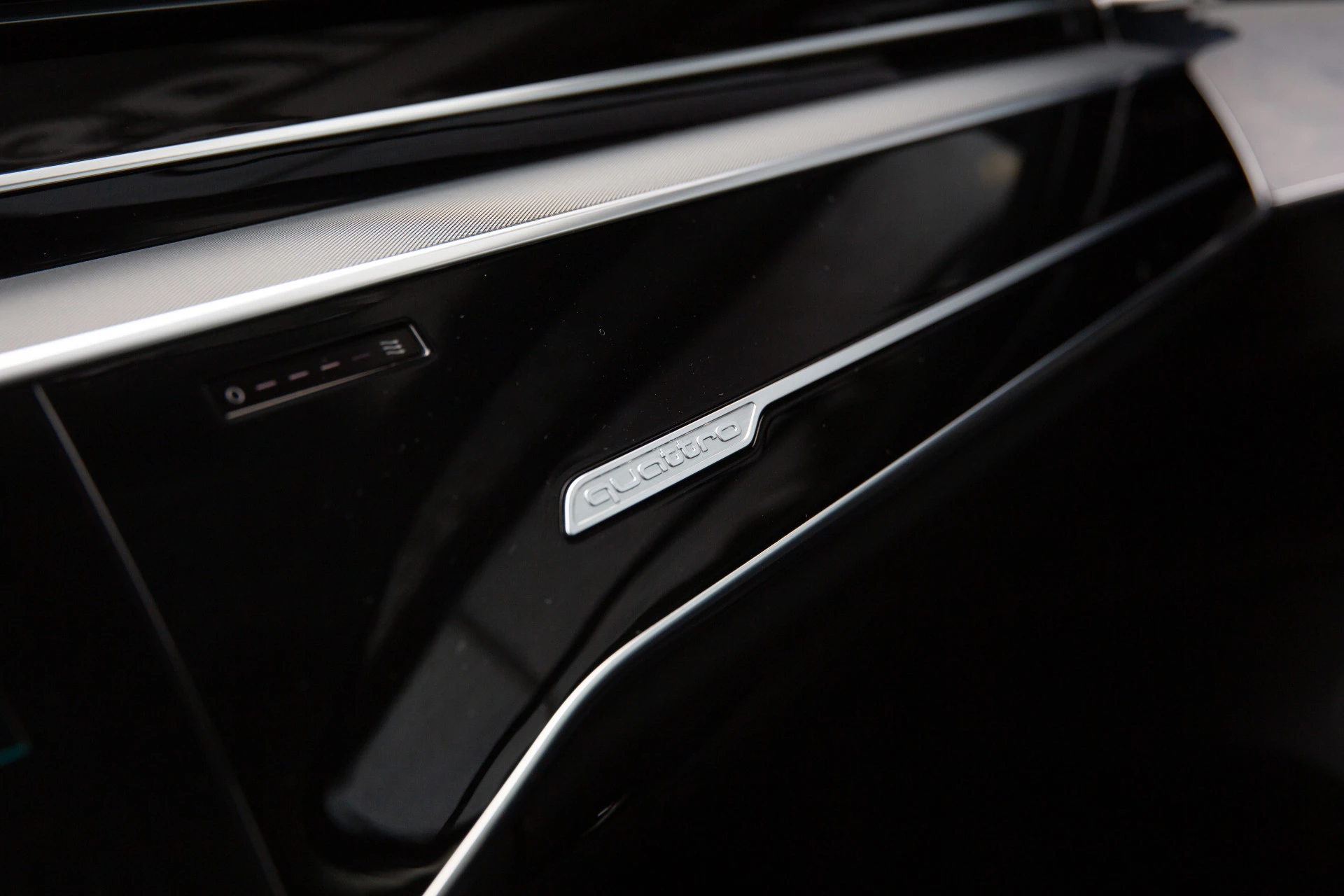 Hoofdafbeelding Audi A8