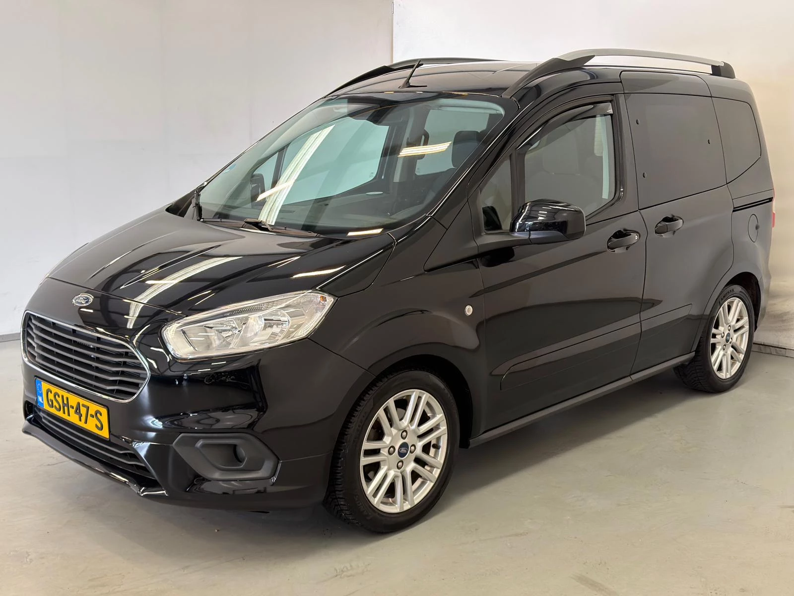 Hoofdafbeelding Ford Tourneo Courier