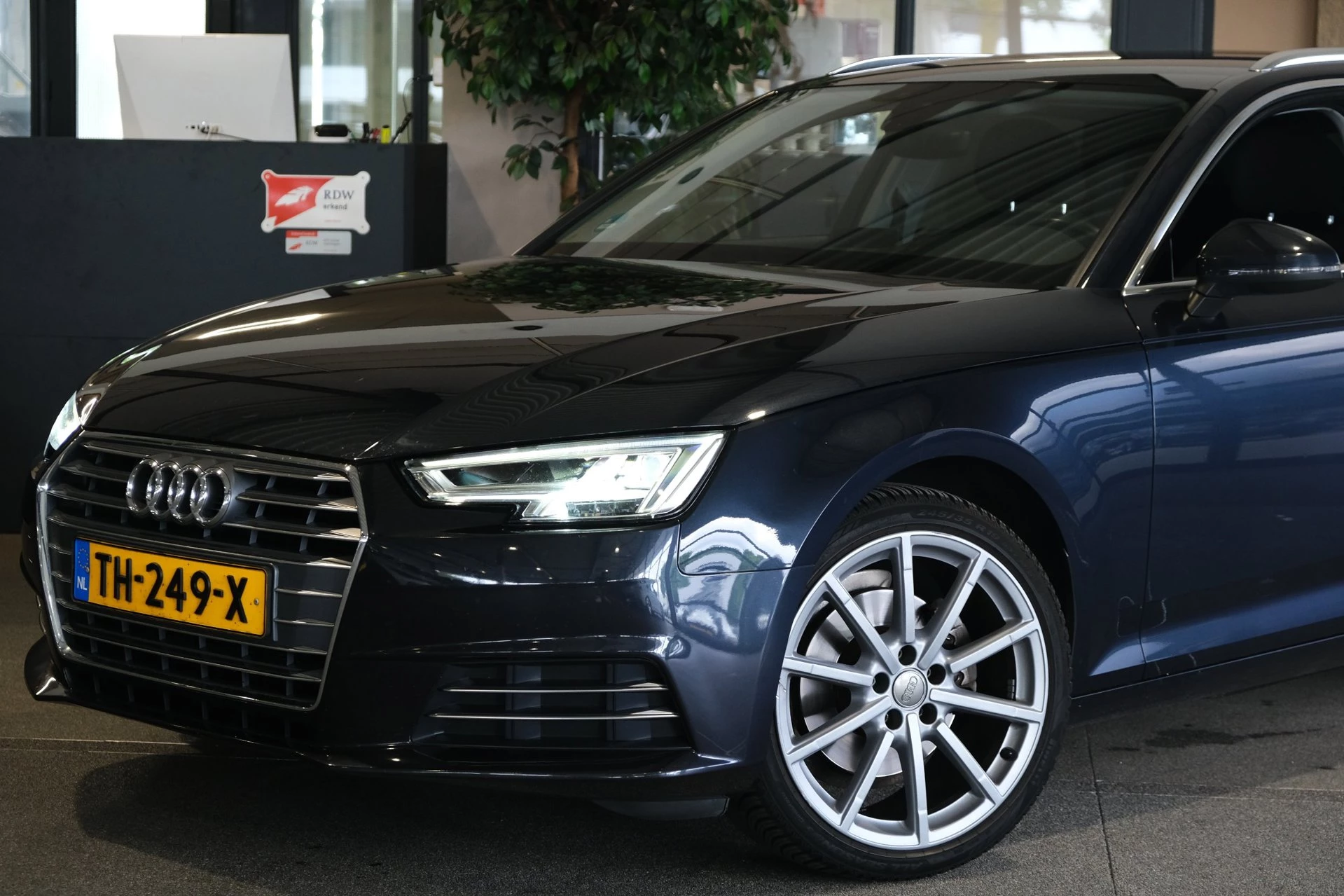 Hoofdafbeelding Audi A4