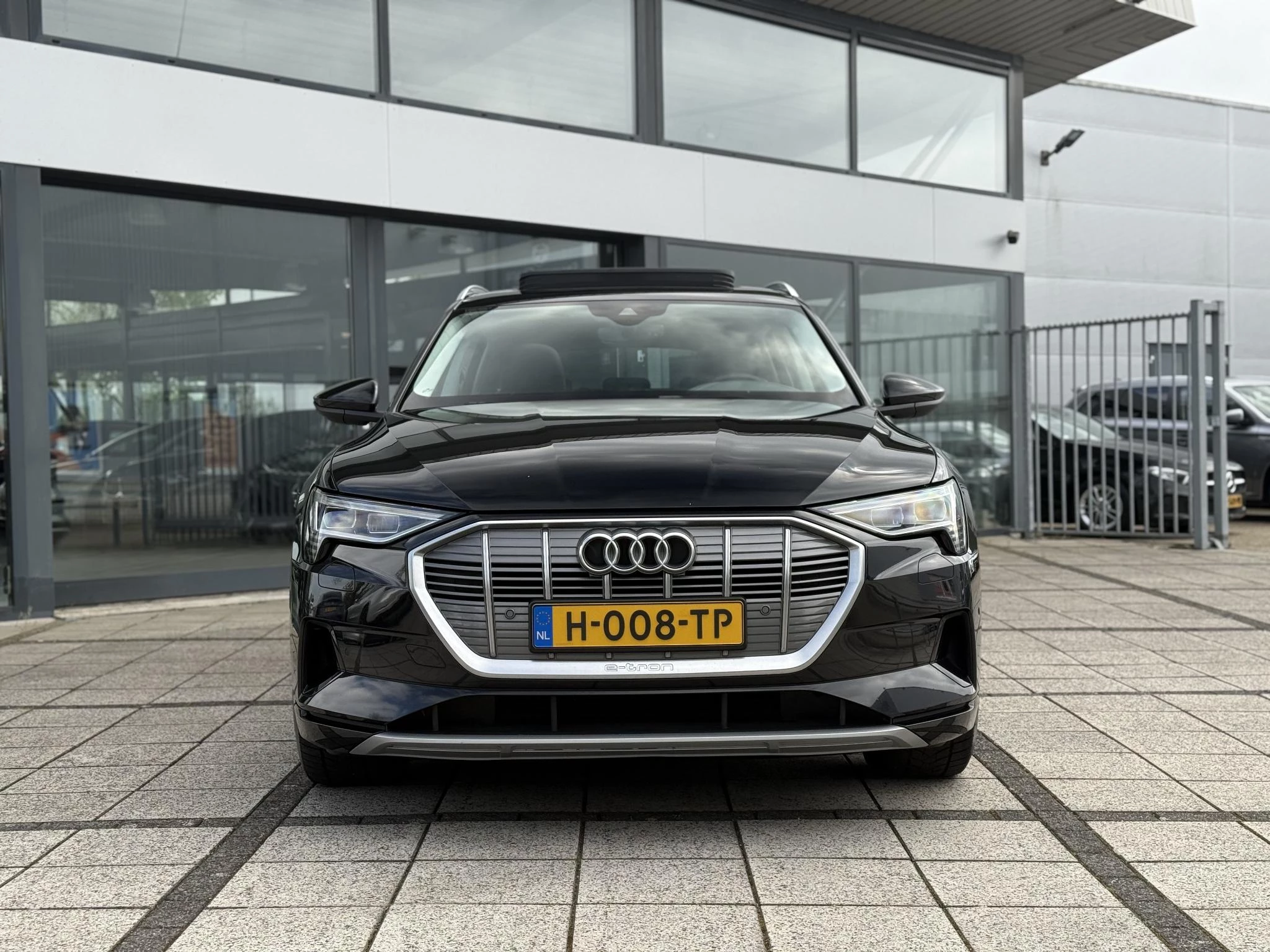 Hoofdafbeelding Audi e-tron