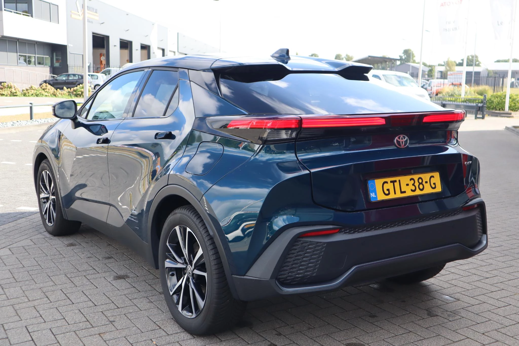 Hoofdafbeelding Toyota C-HR