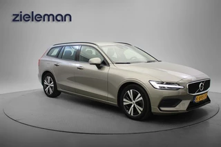 Volvo V60 2.0 B3 Momentum Advantage - Digitaal Cockpit, Carplay, Adaptive Cruise, Camera