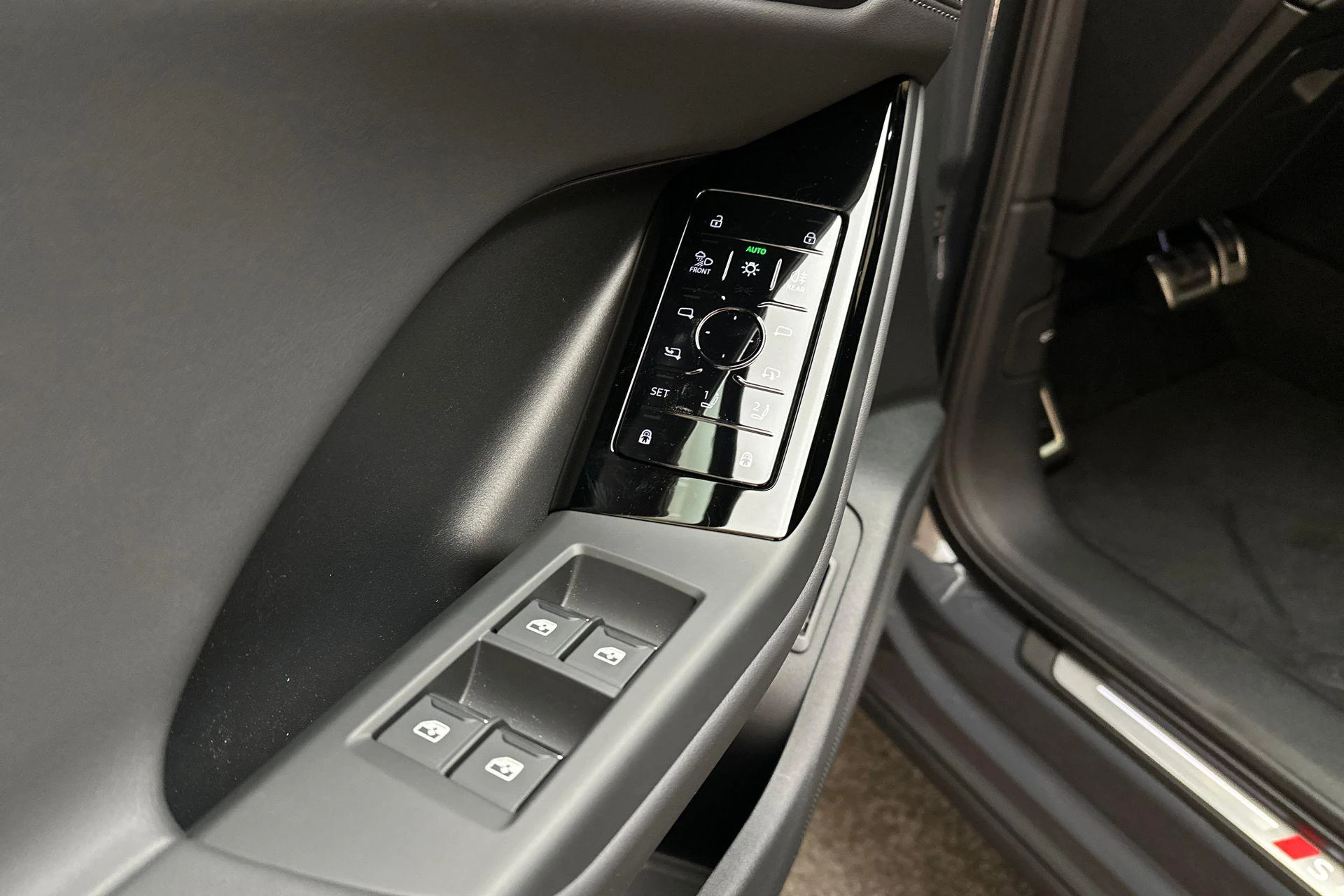 Hoofdafbeelding Audi Q6 e-tron