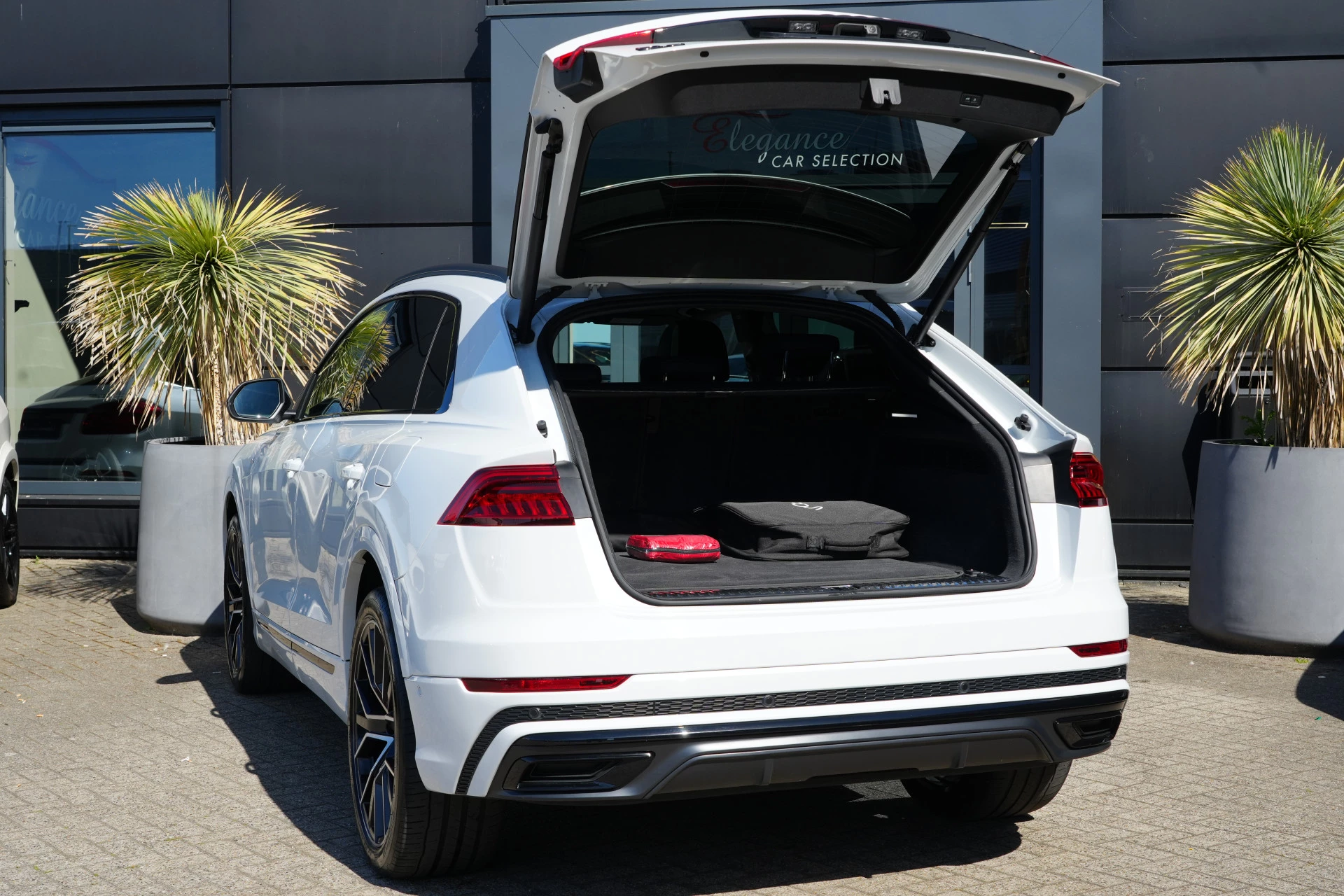 Hoofdafbeelding Audi Q8
