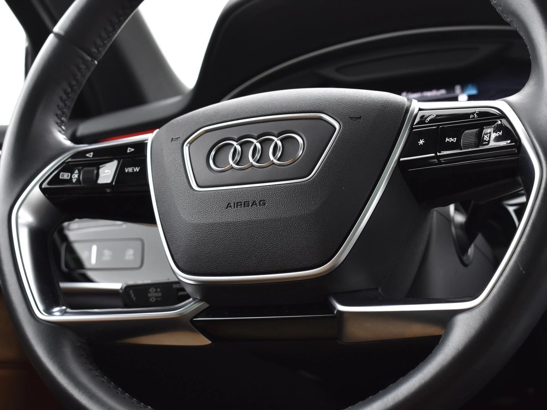 Hoofdafbeelding Audi A8