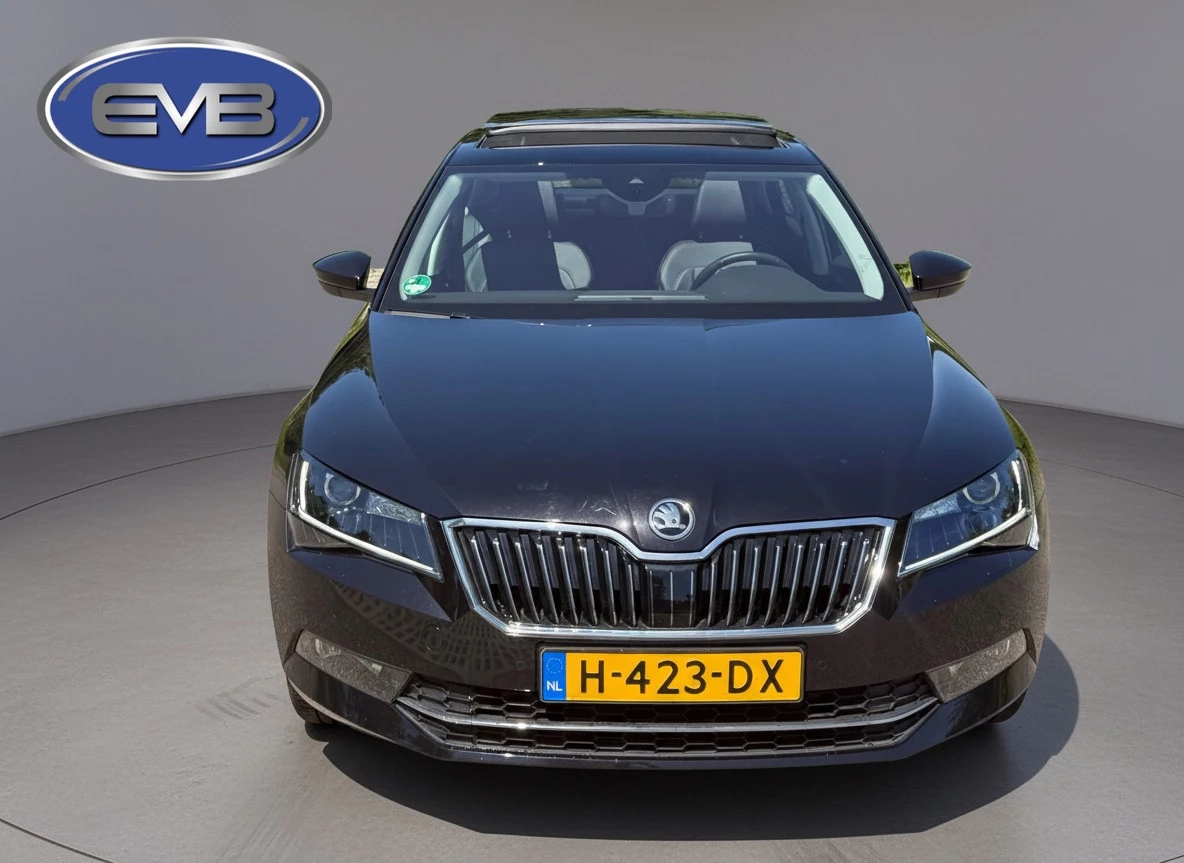 Hoofdafbeelding Škoda Superb