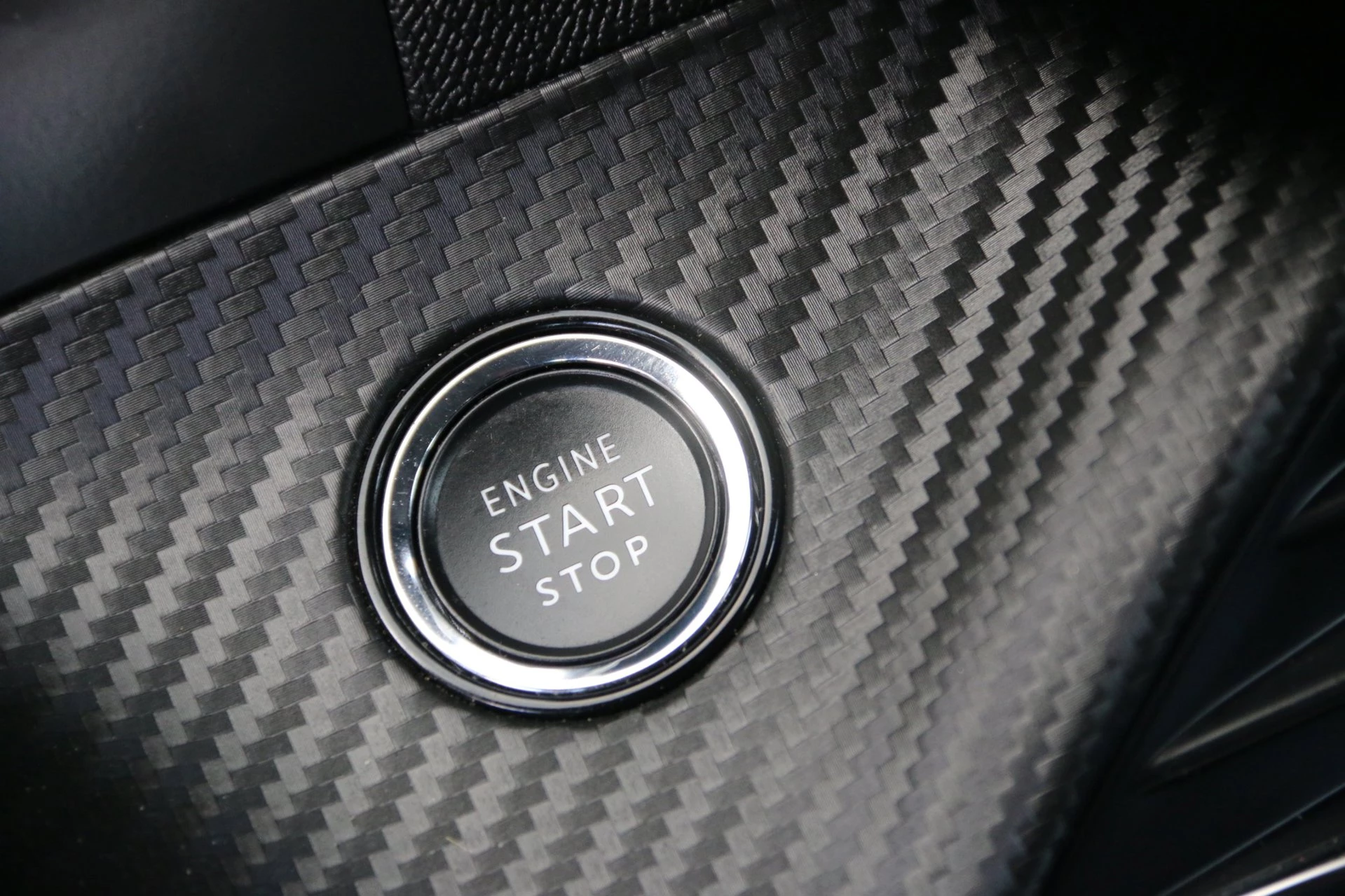 Hoofdafbeelding Peugeot e-2008