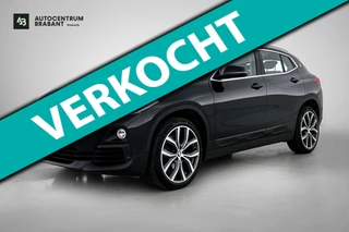 BMW X2 SDrive18i Executive Edition Automaat (NAVIGATIE, TREKHAAK AFNEEMBAAR, CAMERA, STOELVERWARMING, LED,)