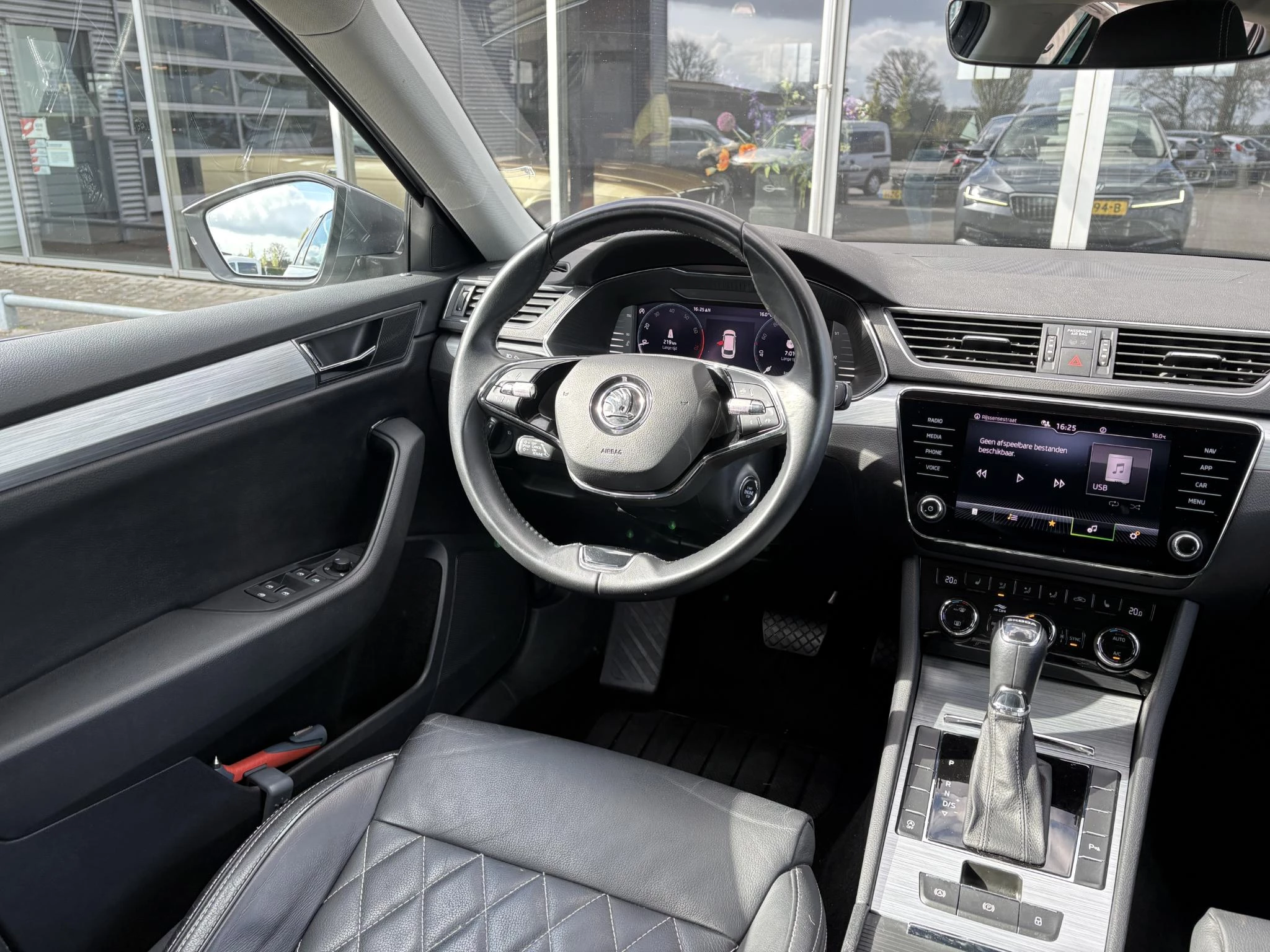 Hoofdafbeelding Škoda Superb