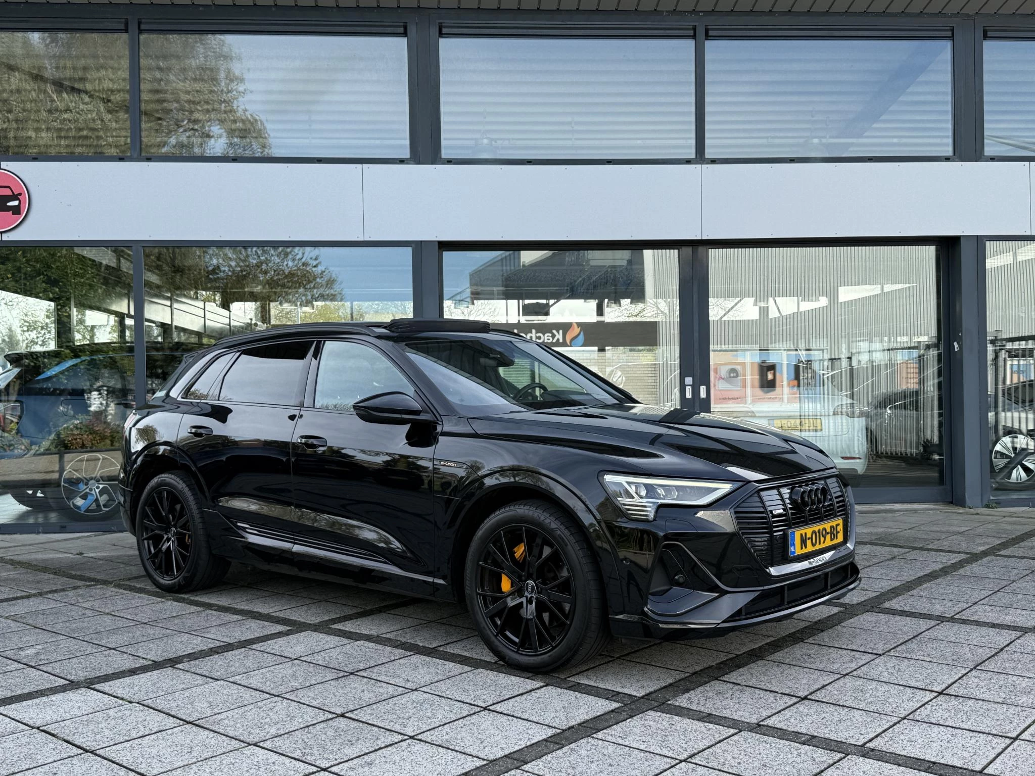 Hoofdafbeelding Audi e-tron