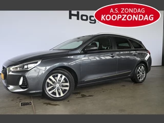 Hoofdafbeelding Hyundai i30 Hyundai i30 Wagon 1.4 T-GDI Premium Clima Cruise Control Navigatie LED Rijklaarprijs Inruil Mogelijk!