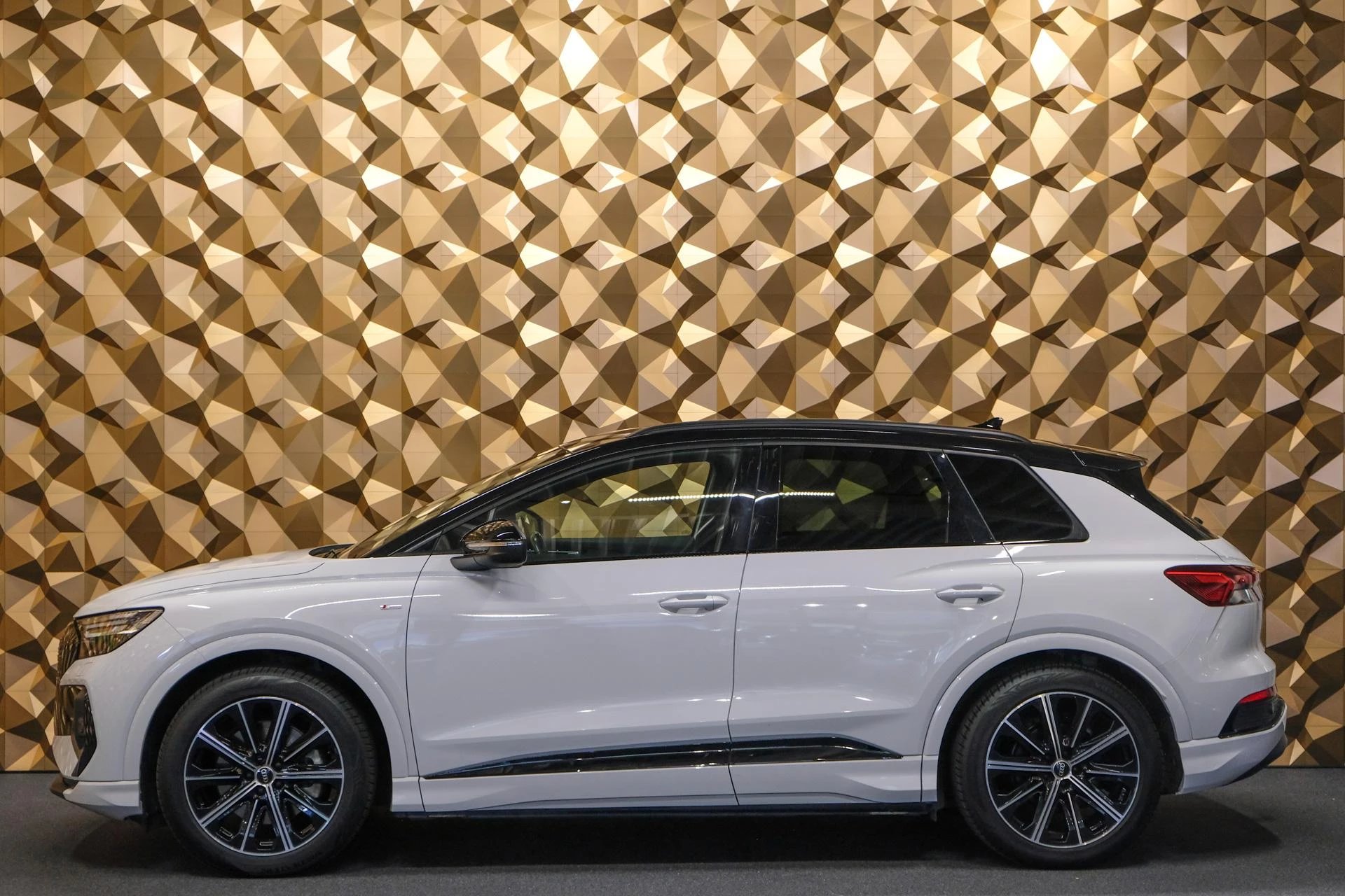 Hoofdafbeelding Audi Q4 e-tron