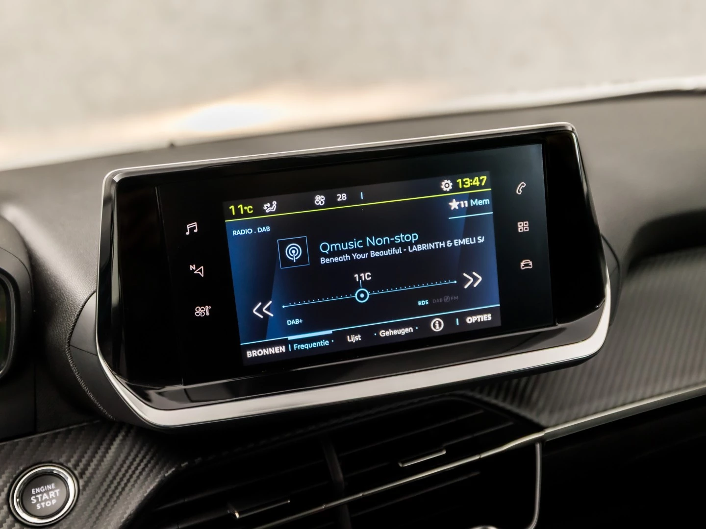 Hoofdafbeelding Peugeot e-2008