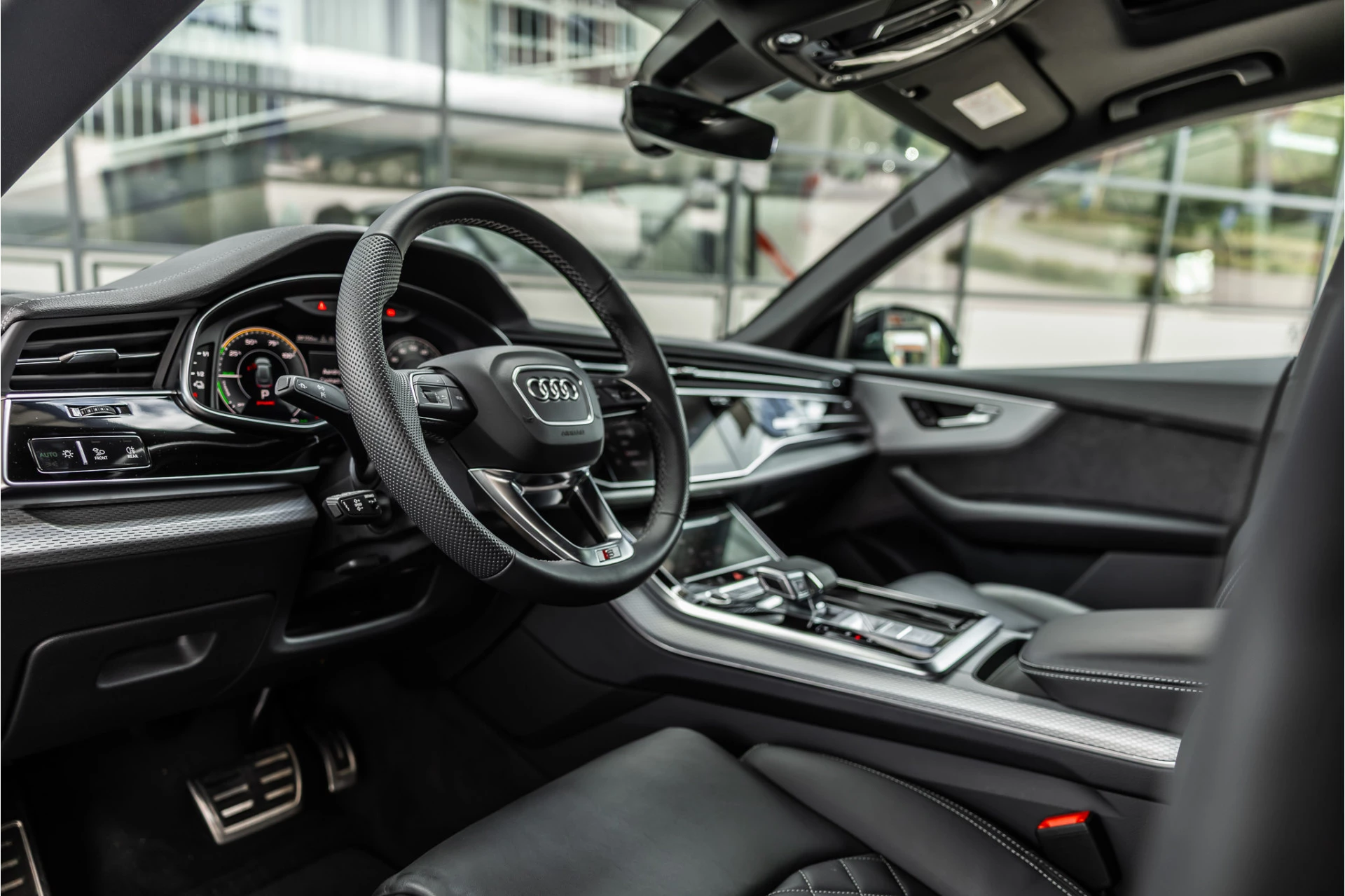 Hoofdafbeelding Audi Q8