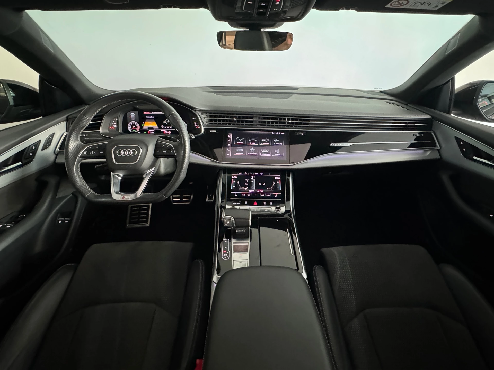 Hoofdafbeelding Audi Q8