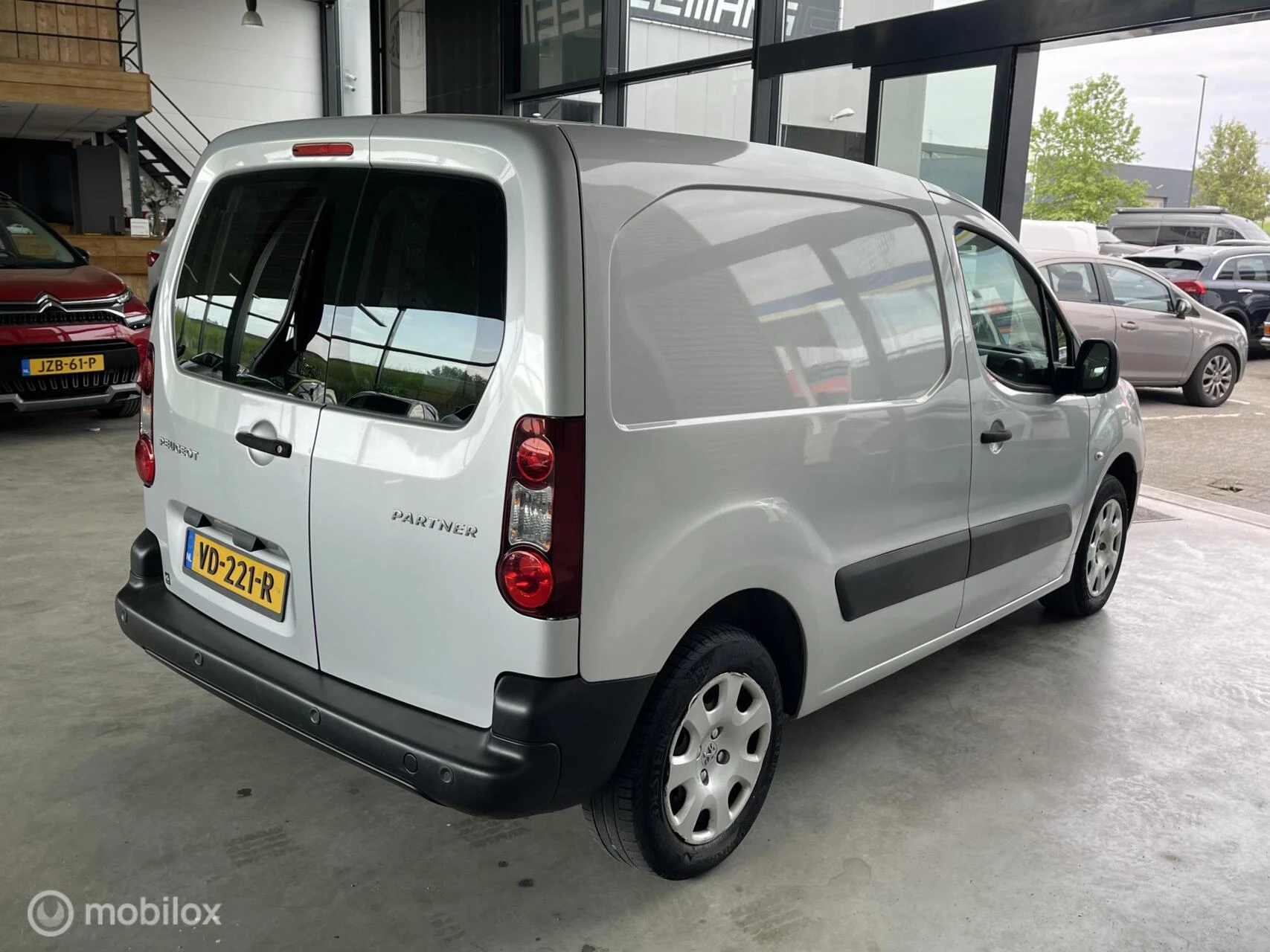 Hoofdafbeelding Peugeot Partner