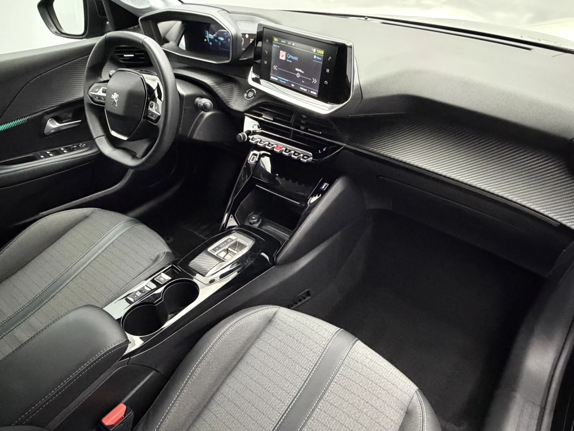 Hoofdafbeelding Peugeot e-208