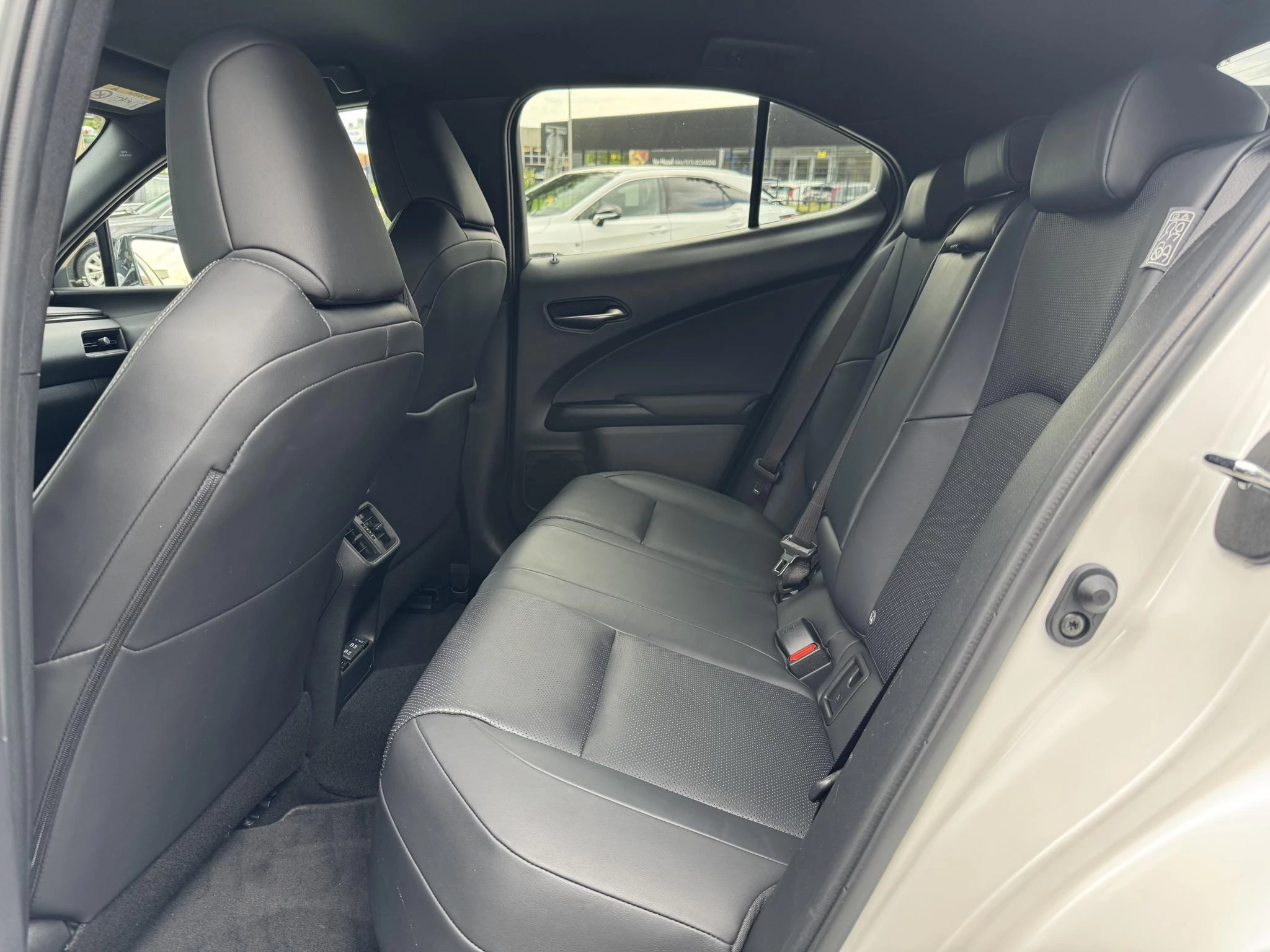 Hoofdafbeelding Lexus UX