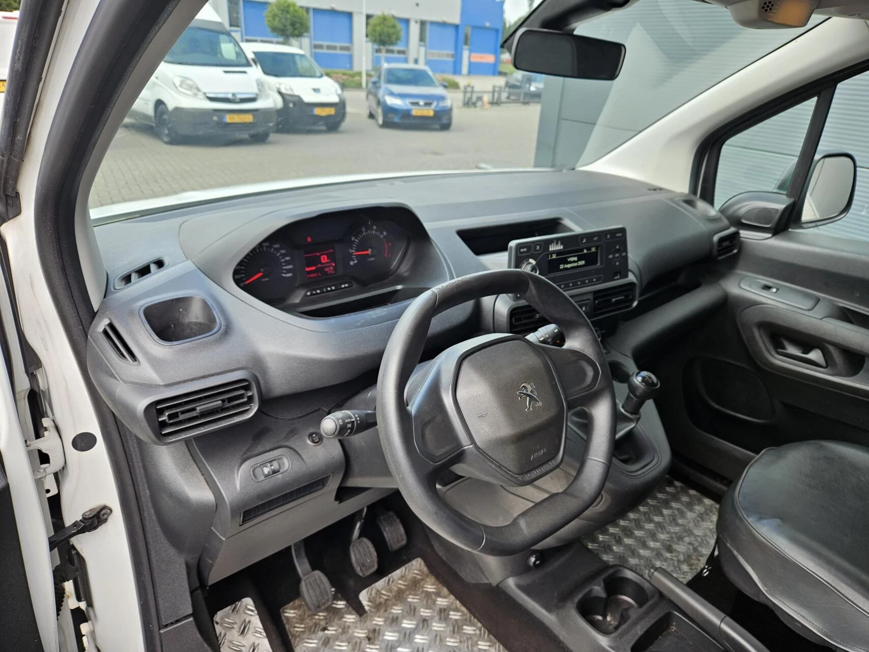 Hoofdafbeelding Peugeot Partner