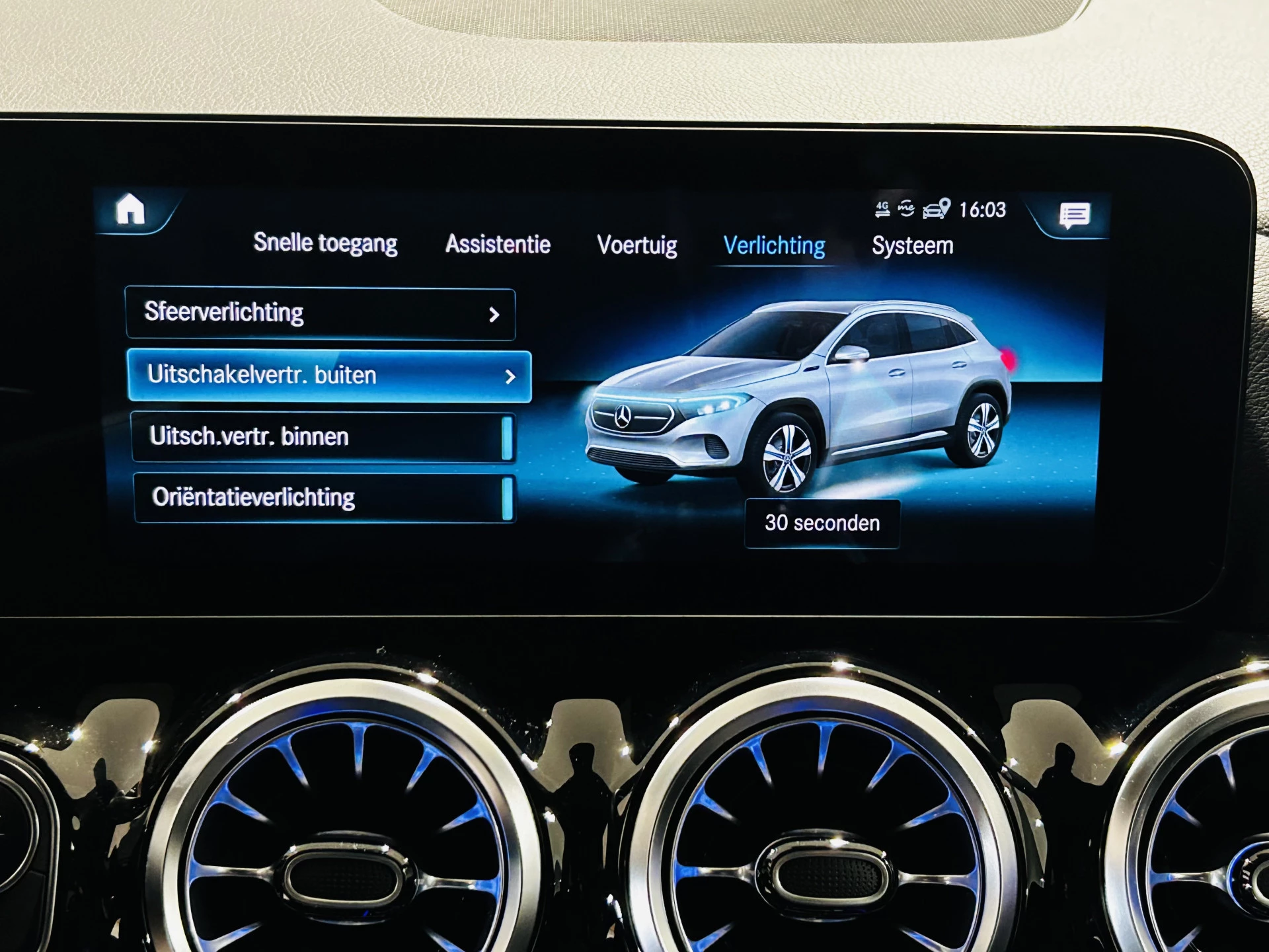 Hoofdafbeelding Mercedes-Benz EQA