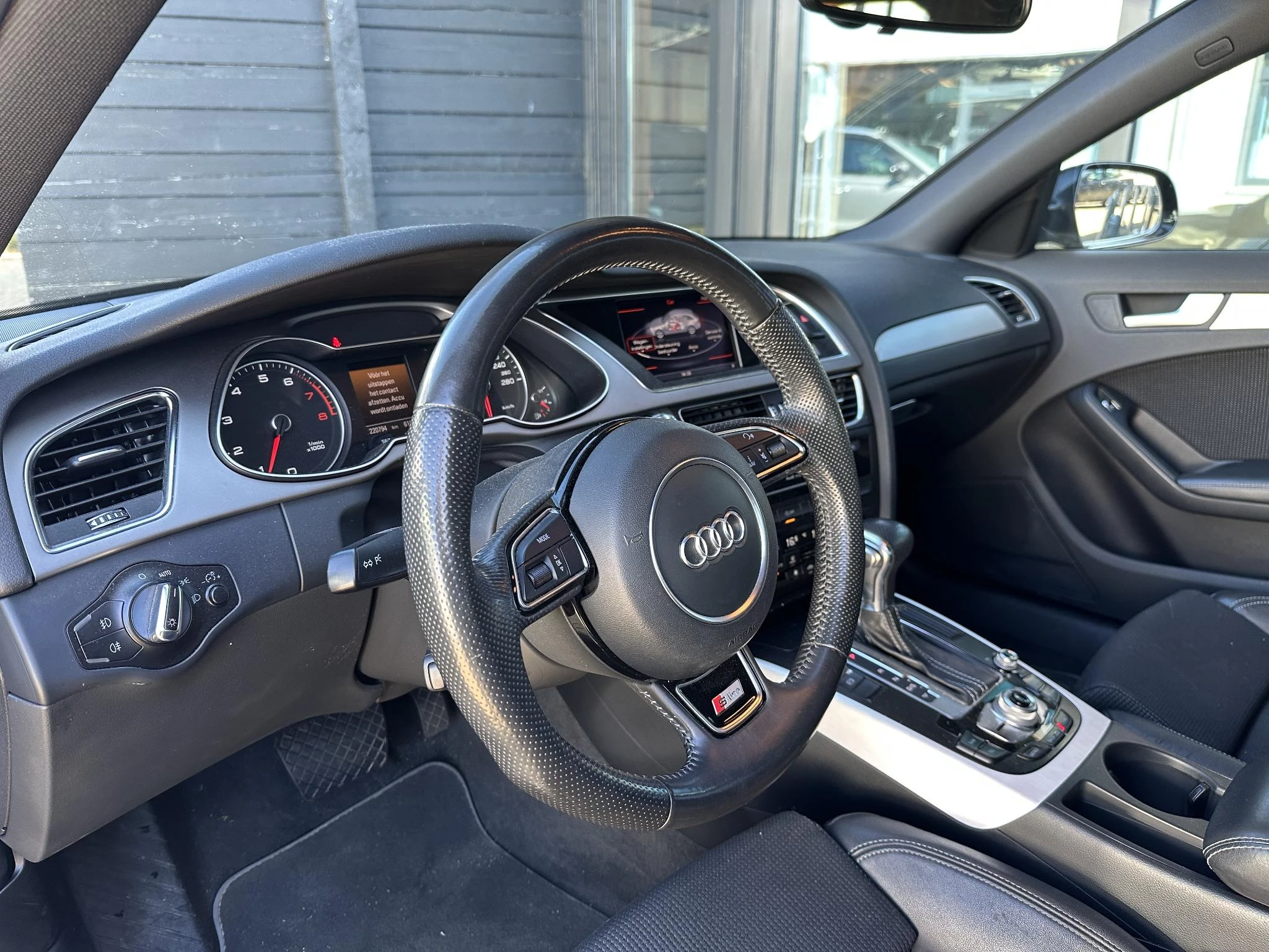 Hoofdafbeelding Audi A4