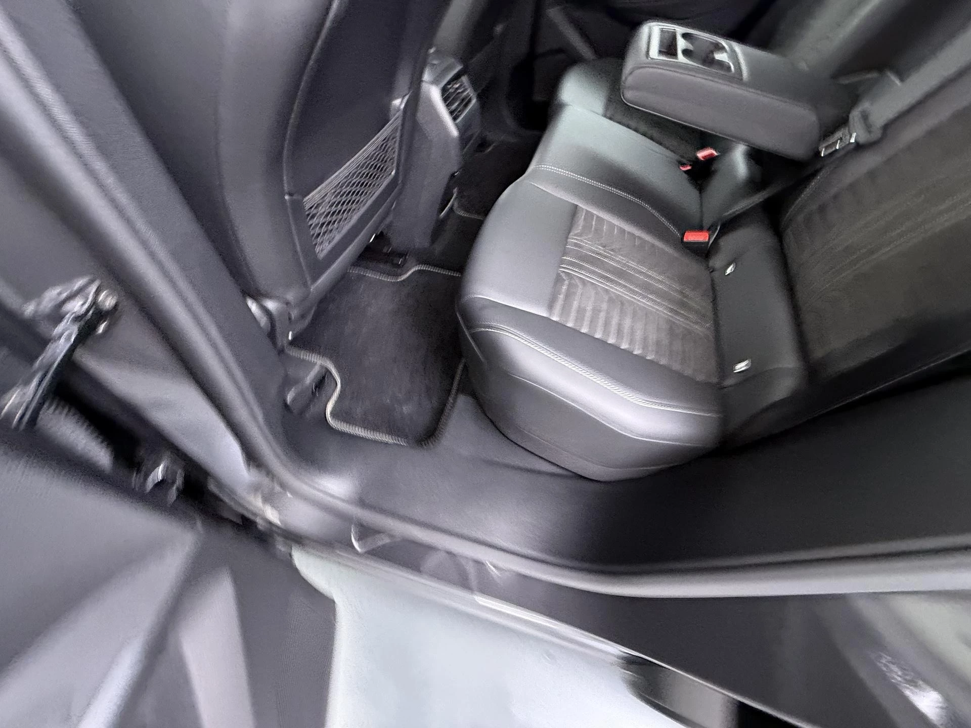 Hoofdafbeelding Peugeot e-3008