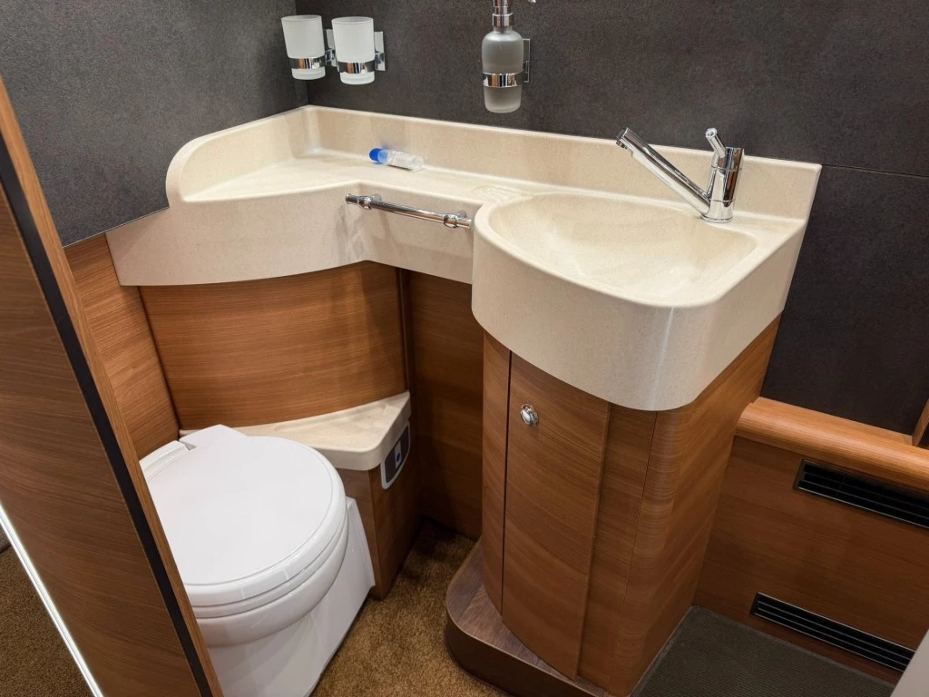 Hoofdafbeelding Carthago Chic C-line