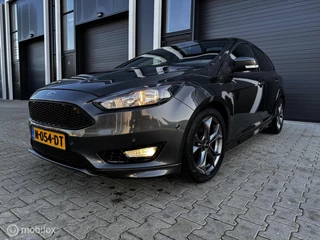 Ford Focus 1.0 Hatchback ST-line 2018(Motor Tikt)